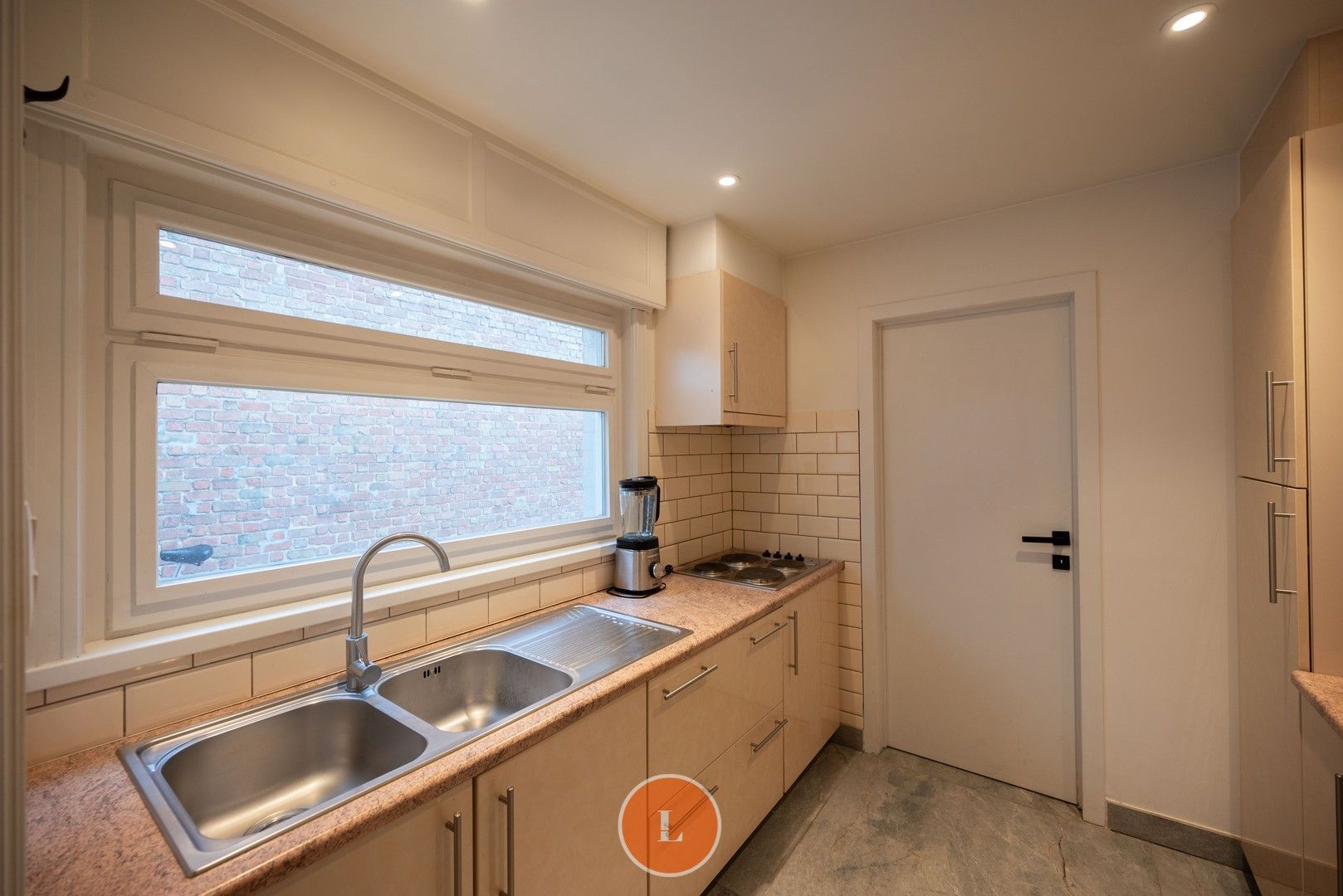 Instapklare woning vlakbij centrum Menen foto 8