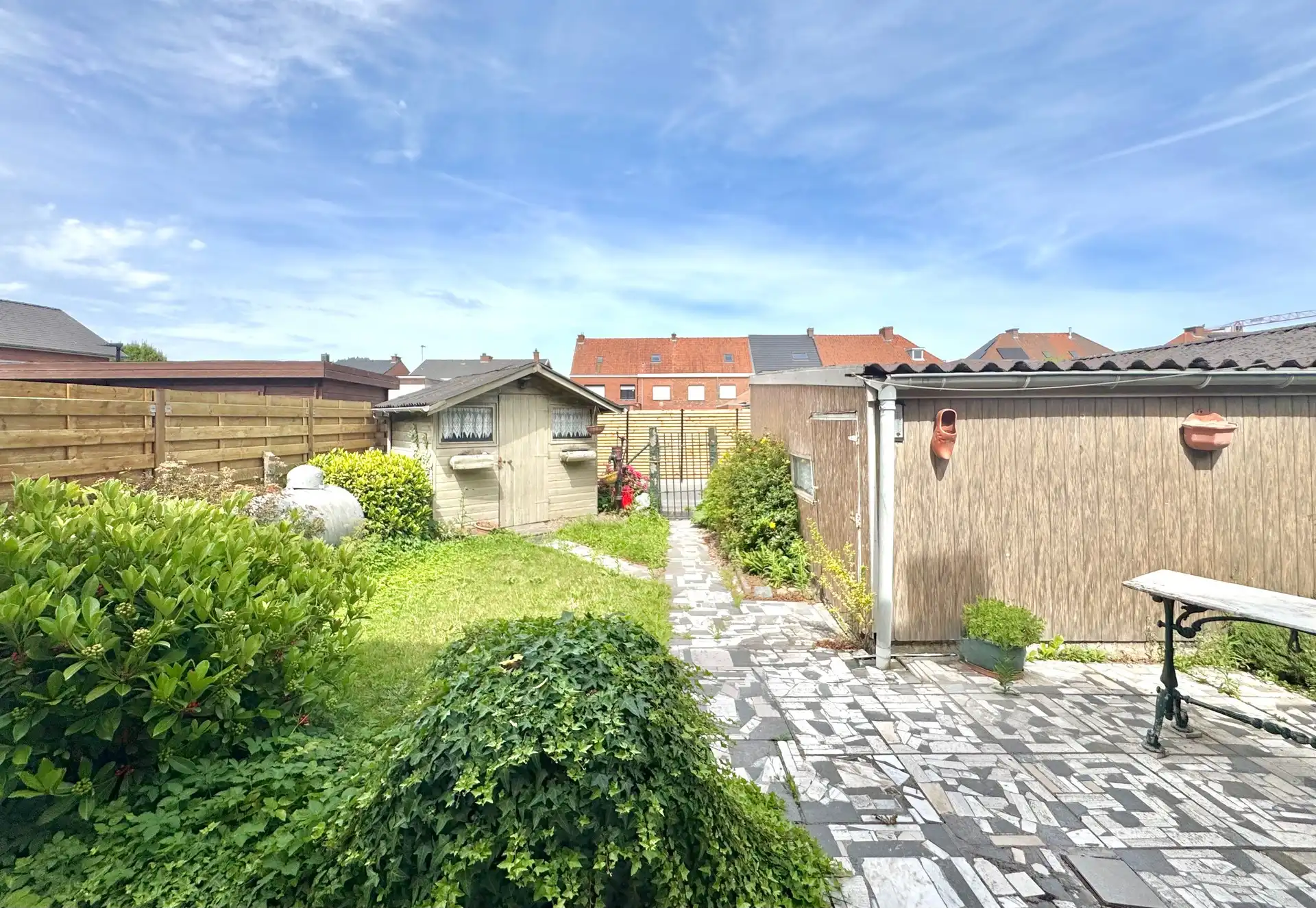 WONING | 4 KAMERS | TUIN| GARAGE | 157 M² foto 2