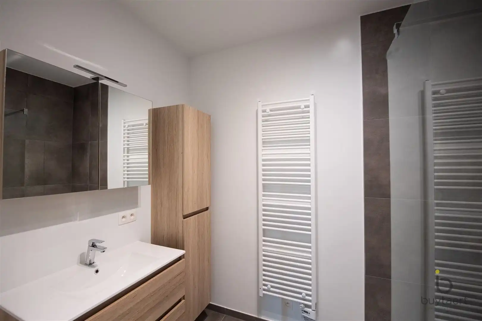 Nieuwbouw appartement met ruim terras en parking te Zoersel. foto 22