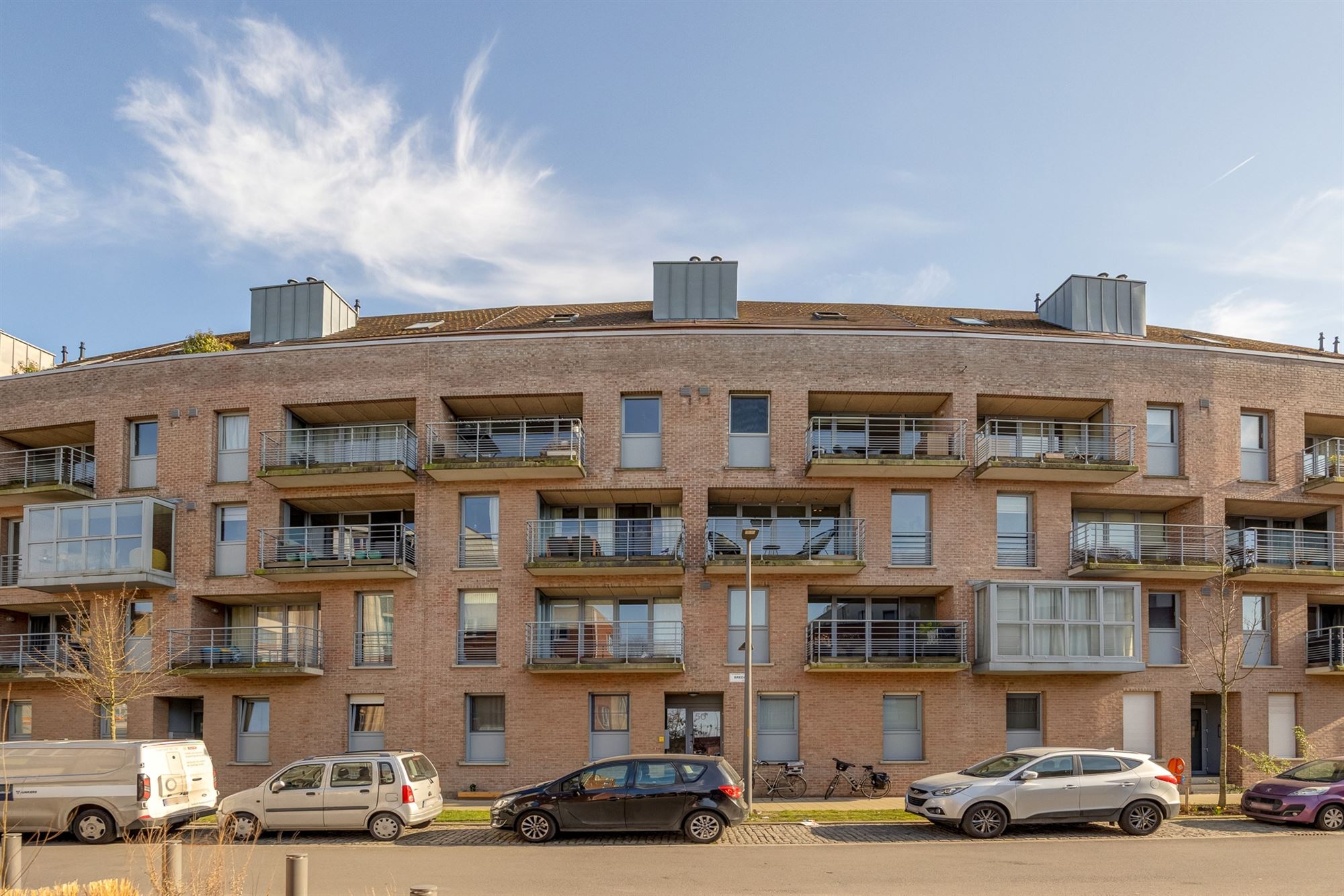 Energiezuinig gerenoveerd appartement met twee slaapkamers foto 13