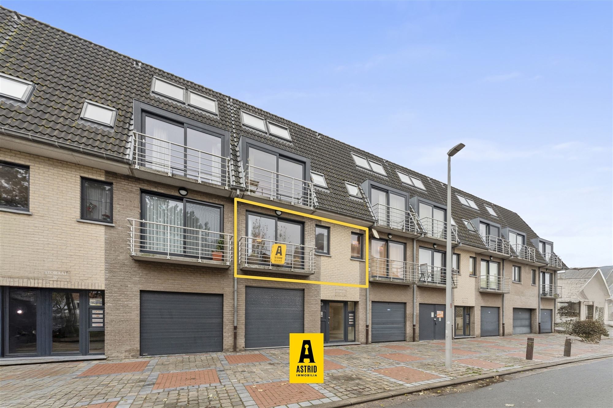 Instapklaar zonnig 2-slaapkamerappartement en garage in Bredene foto 16