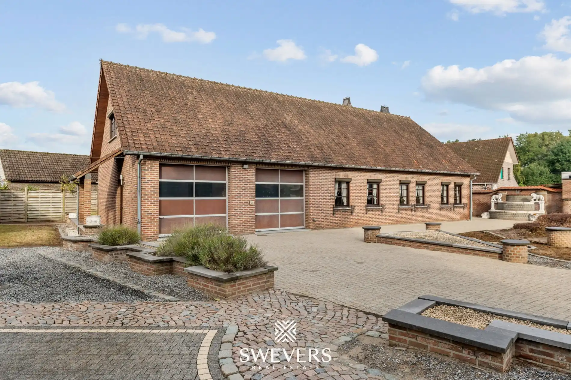 Bouwgrond open-bebouwing met vrijstaande opslagruimte en garage foto 12