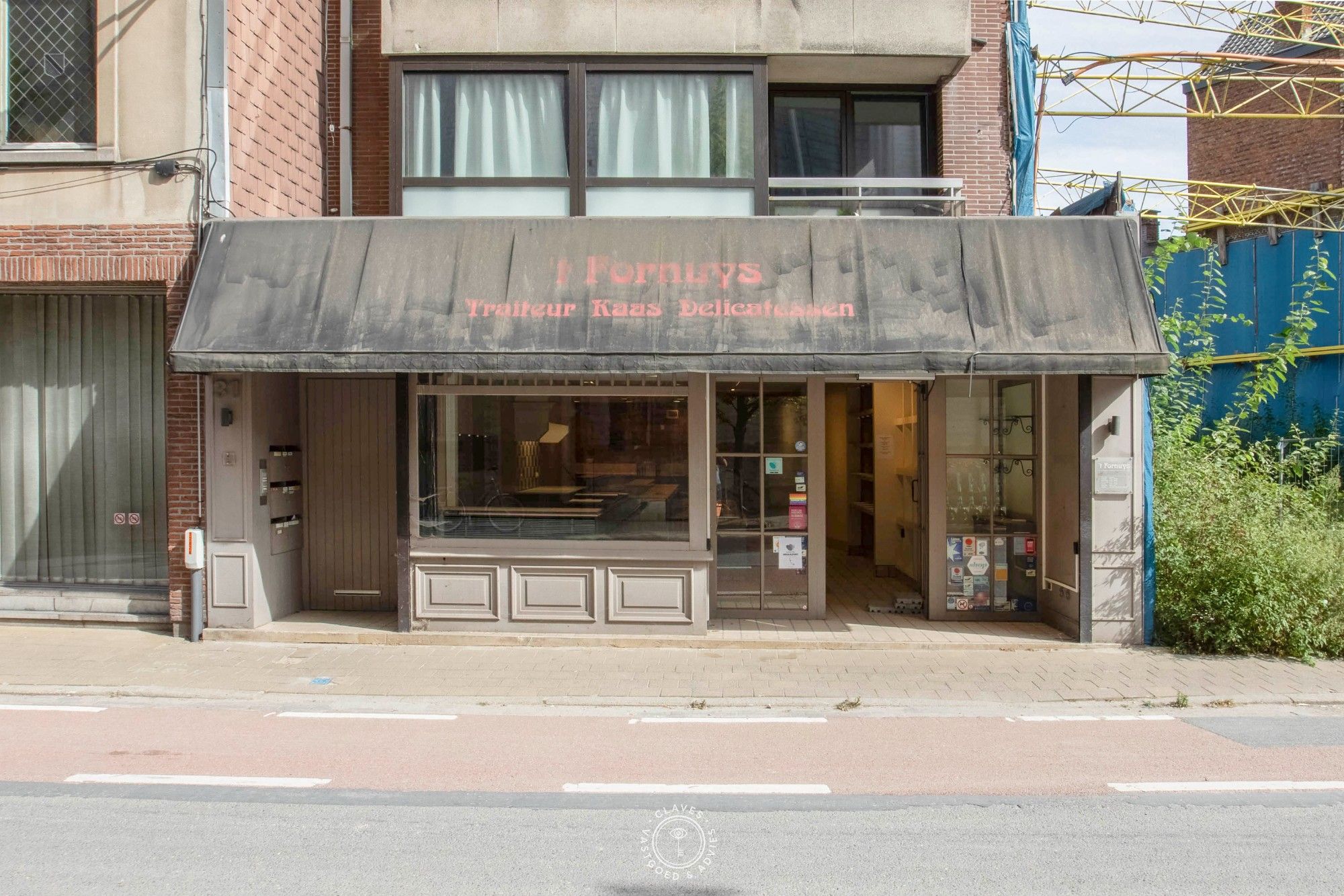 Commercieel pand op uitstekende locatie in Sint-Niklaas foto 11