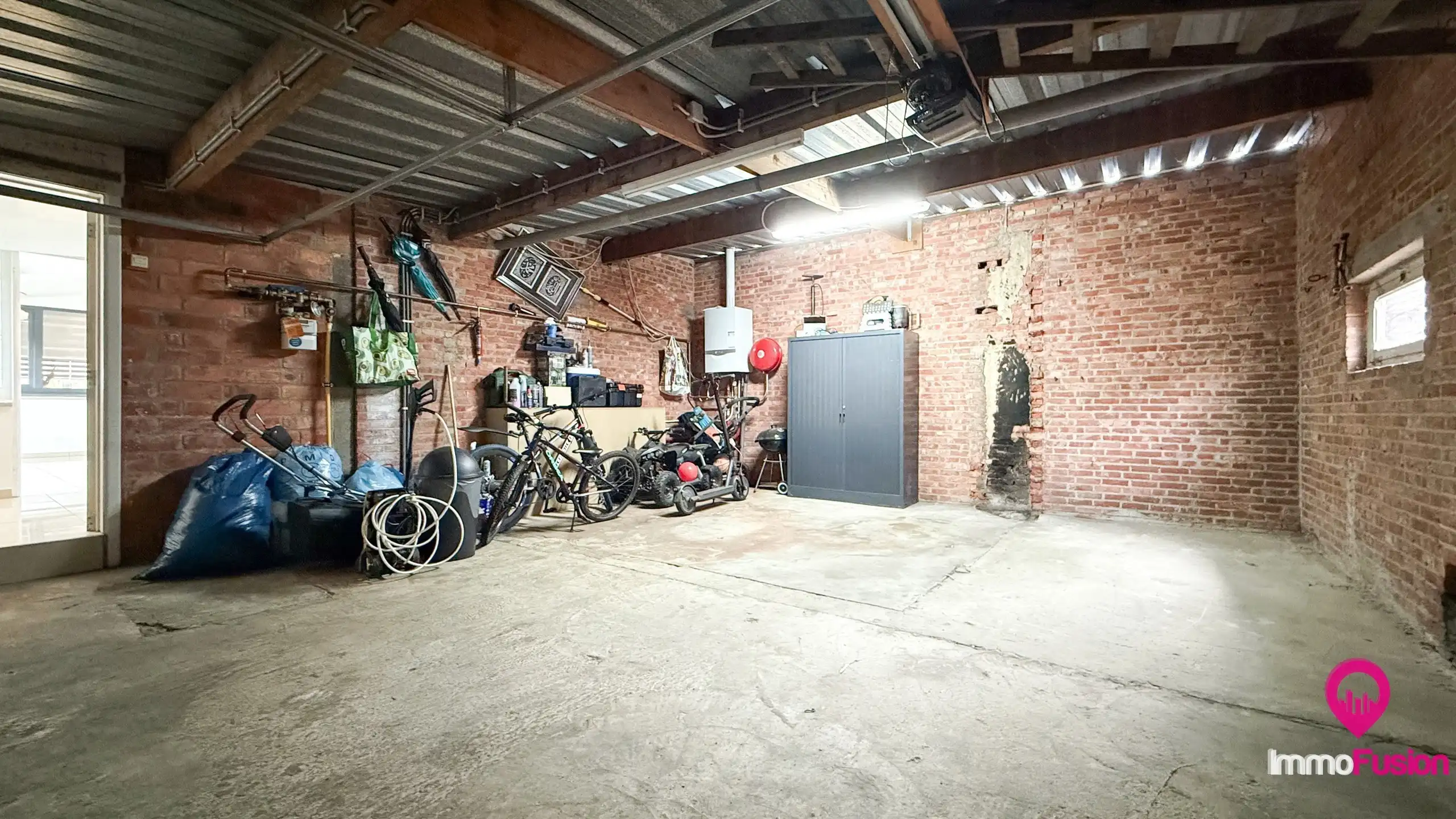 Halfopen woning met tuin en dubbele garage in H-Z! foto 24