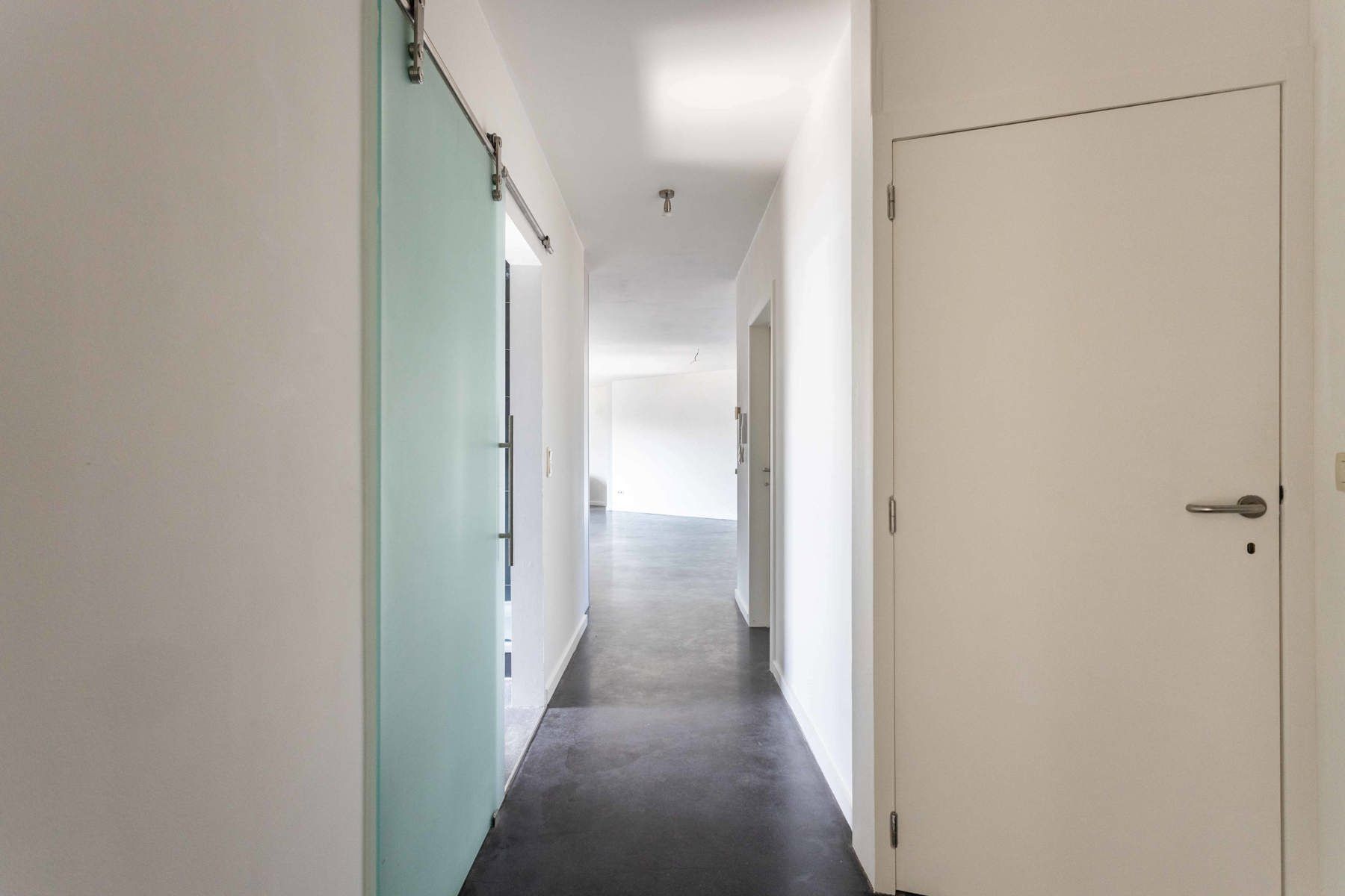 Te koop: energiezuinig appartement met 2 slpk en terras! foto 3