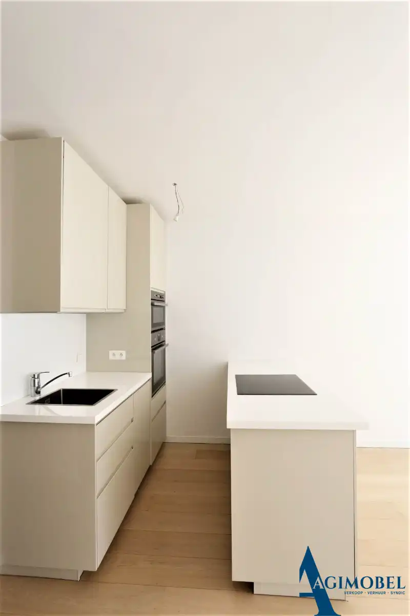 Compact appartement met 1 slaapkamer  nabij de Zeedijk. foto 6