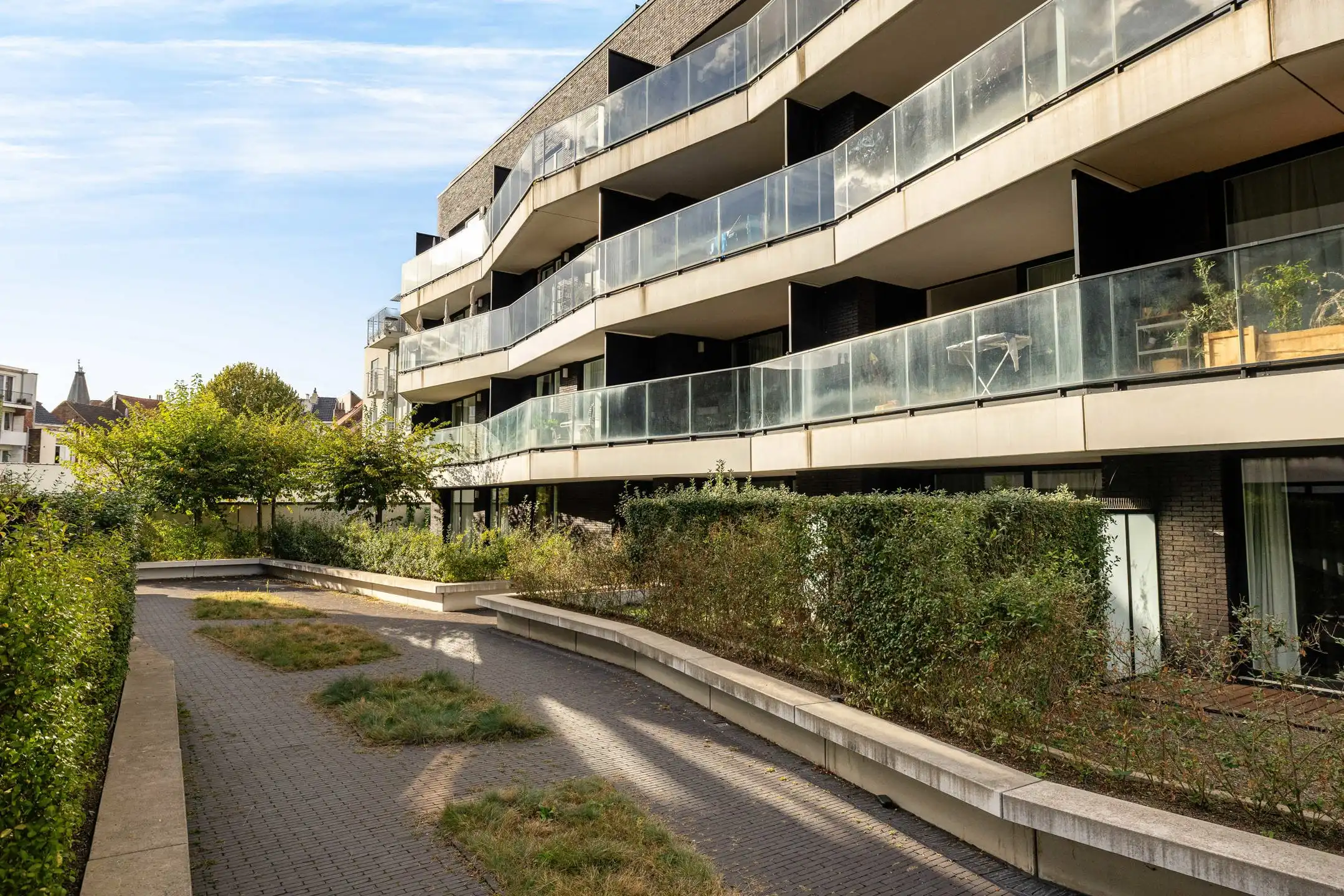 Appartement met 2 slaapkamers, grote terrass & parkeerplaats foto 4