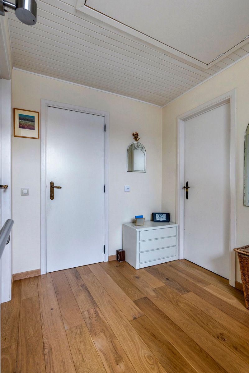 Instapklare villa in doodlopende straat aan natuurgebied! foto 17
