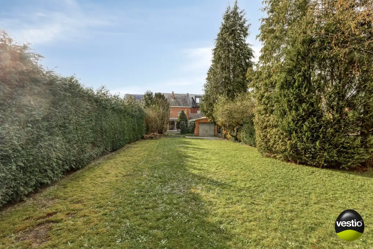 TE RENOVEREN WONING MET 3 SLAAPKAMERS EN GARAGE OP EEN RUIM PERCEEL VAN  8A 29CA IN HARTJE NIEUWERKERKEN foto 32