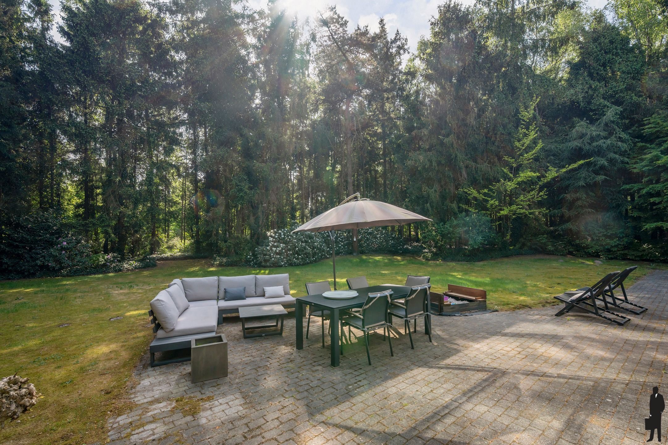 Moderne woning op perceel van ca. 3.500m² foto 24