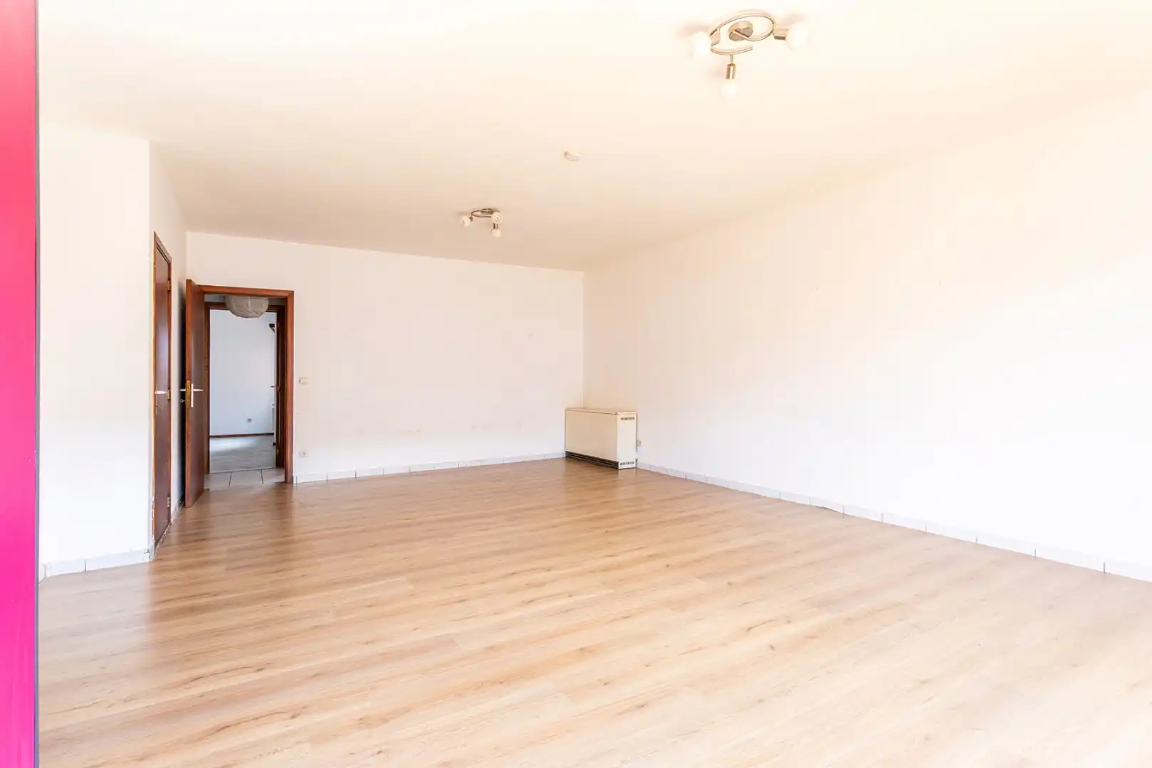 Instapklaar 2-slaapkamerappartement te koop in Temse – ideaal voor starters of investeerders! foto 2