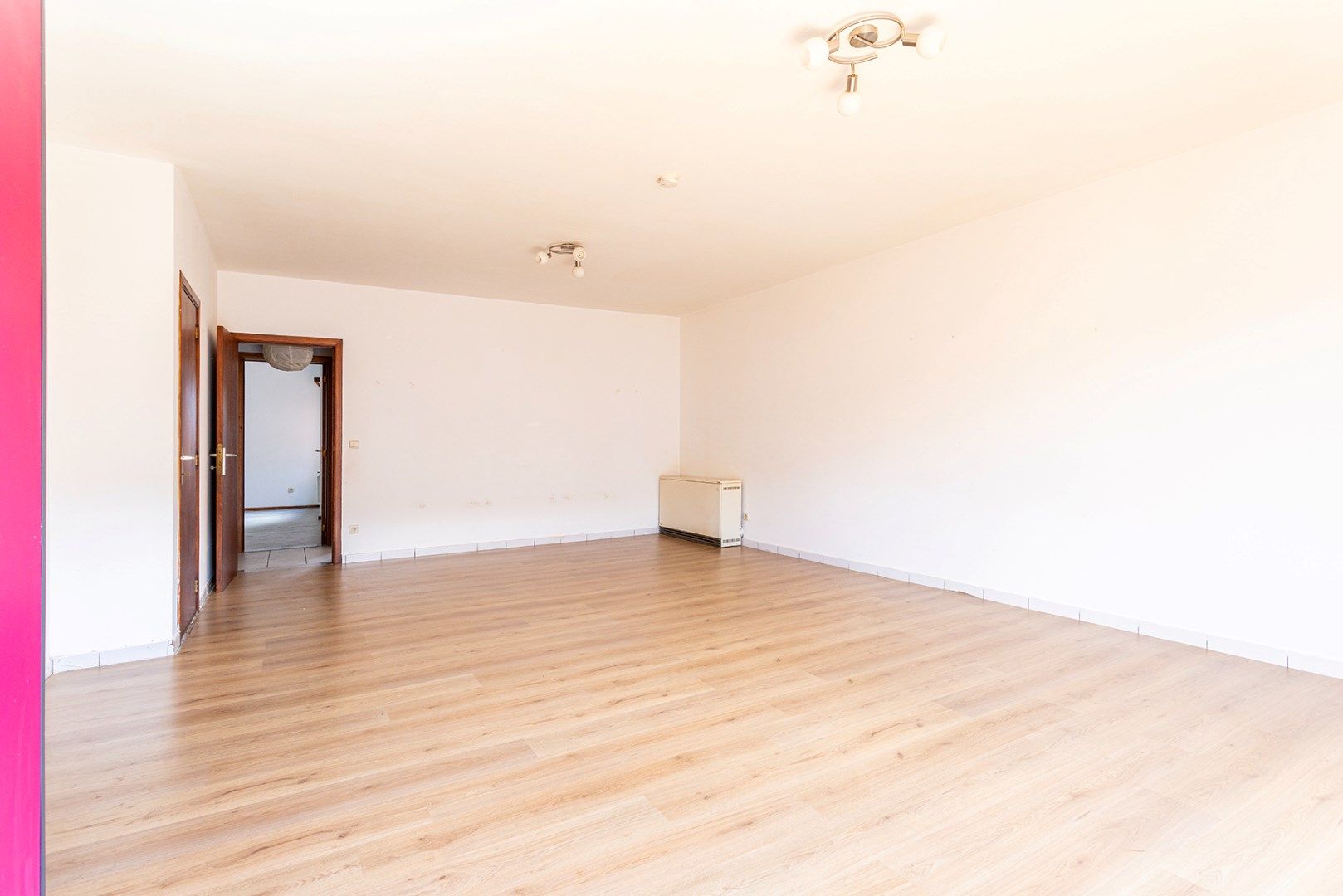 Instapklaar 2-slaapkamerappartement te koop in Temse – ideaal voor starters of investeerders! foto 2