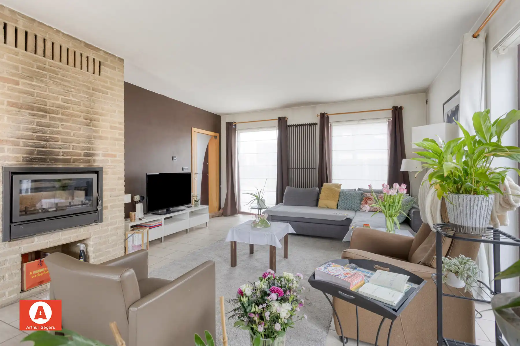 Open bebouwing in een doodlopende straat. foto 6