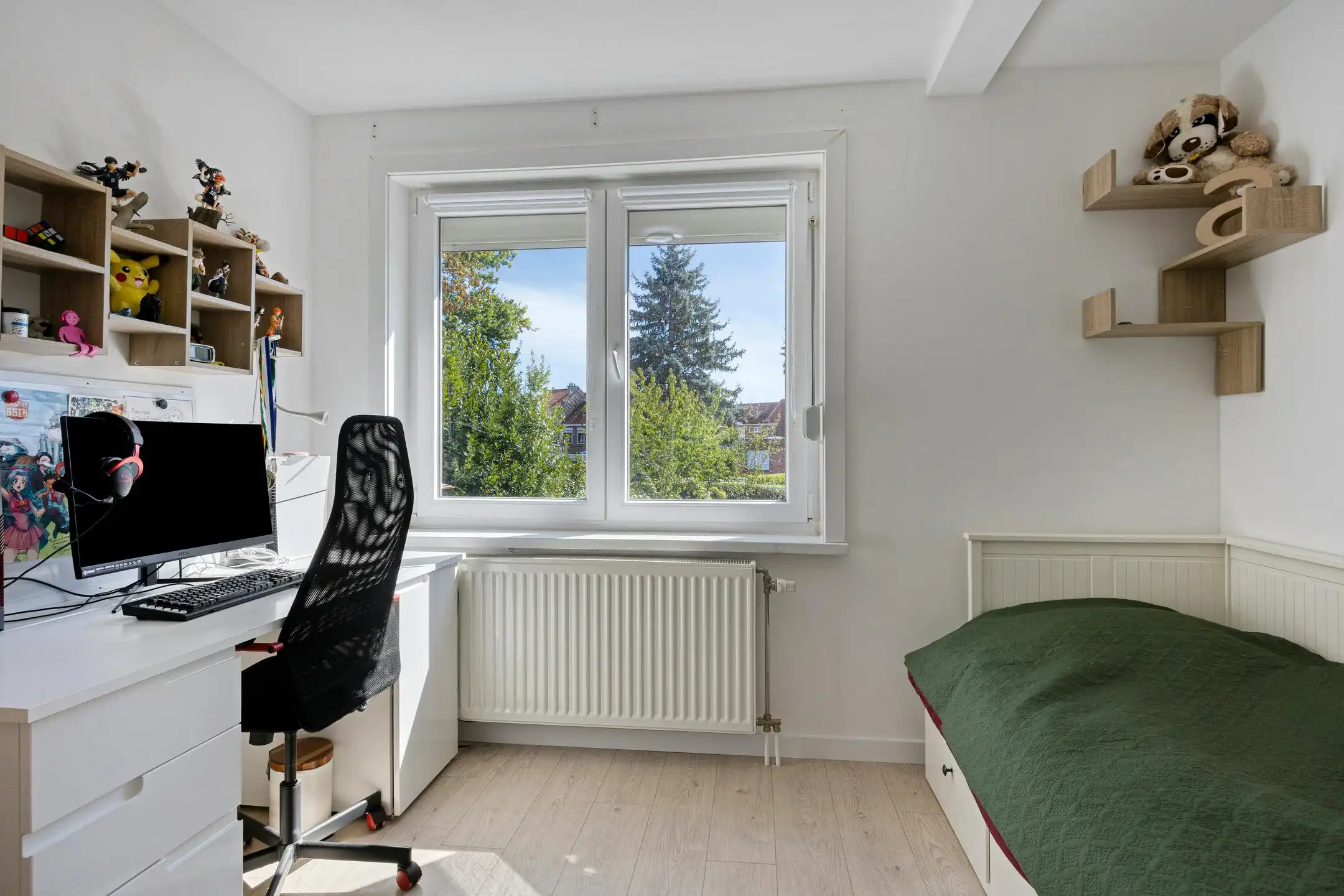 Ruime driegevelwoning met 4 slaapkamers, 2 badkamers, tuin en parking op uitstekende ligging te Vilvoorde en vlakbij Strombeek foto 12