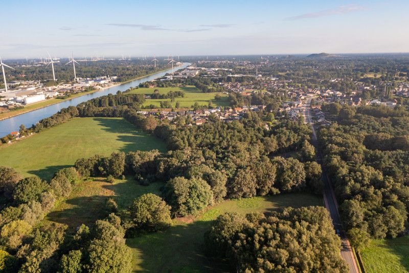 Uniek gelegen renovatieproject op 1,8 ha foto 34