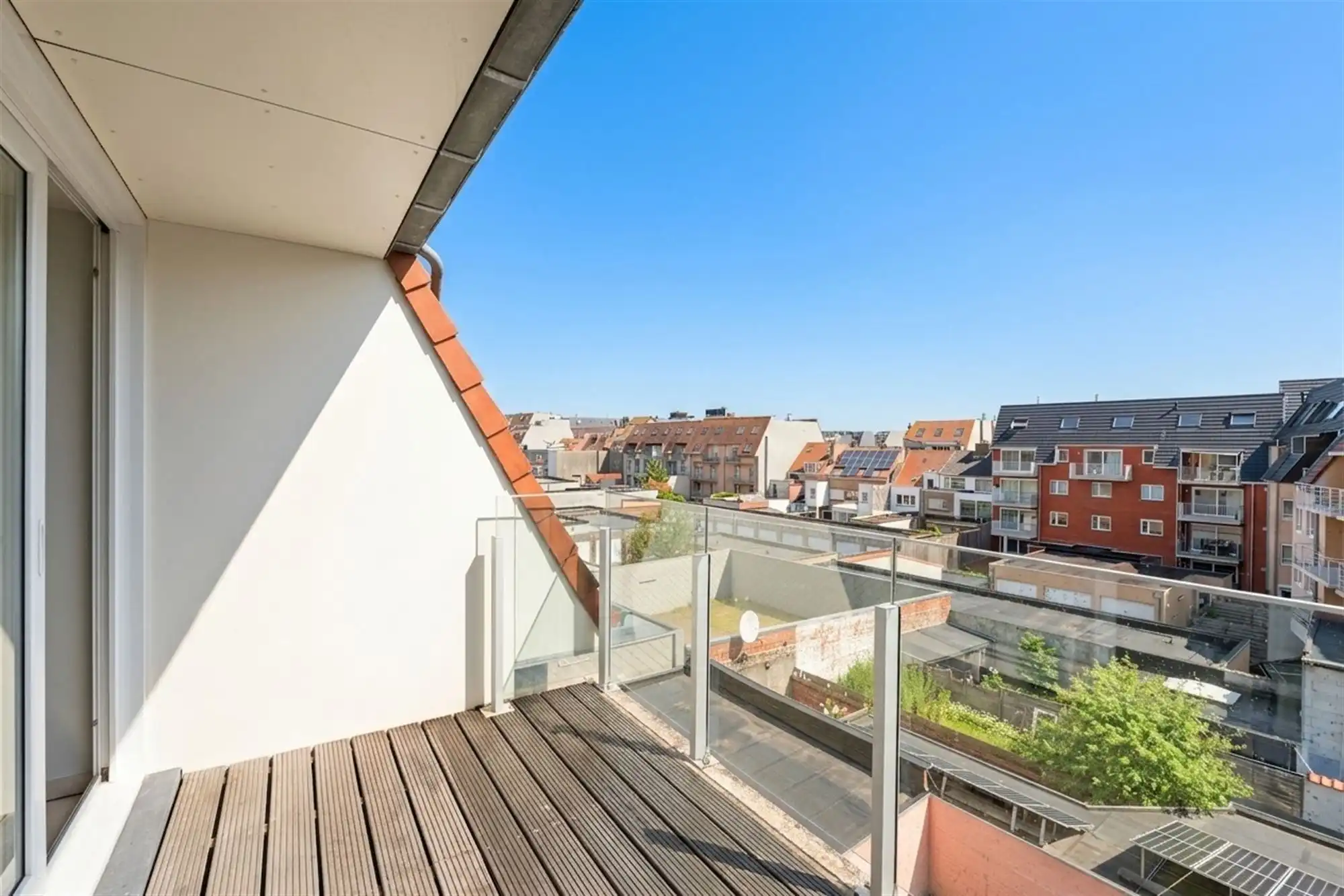 Duplex met 3 slaapkamers, 2 badkamers en zonnige terrassen foto 3