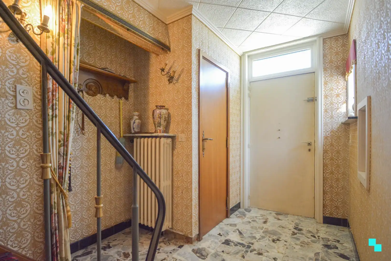 Te renoveren woning op aantrekkelijk hoekperceel te Hooglede foto 4