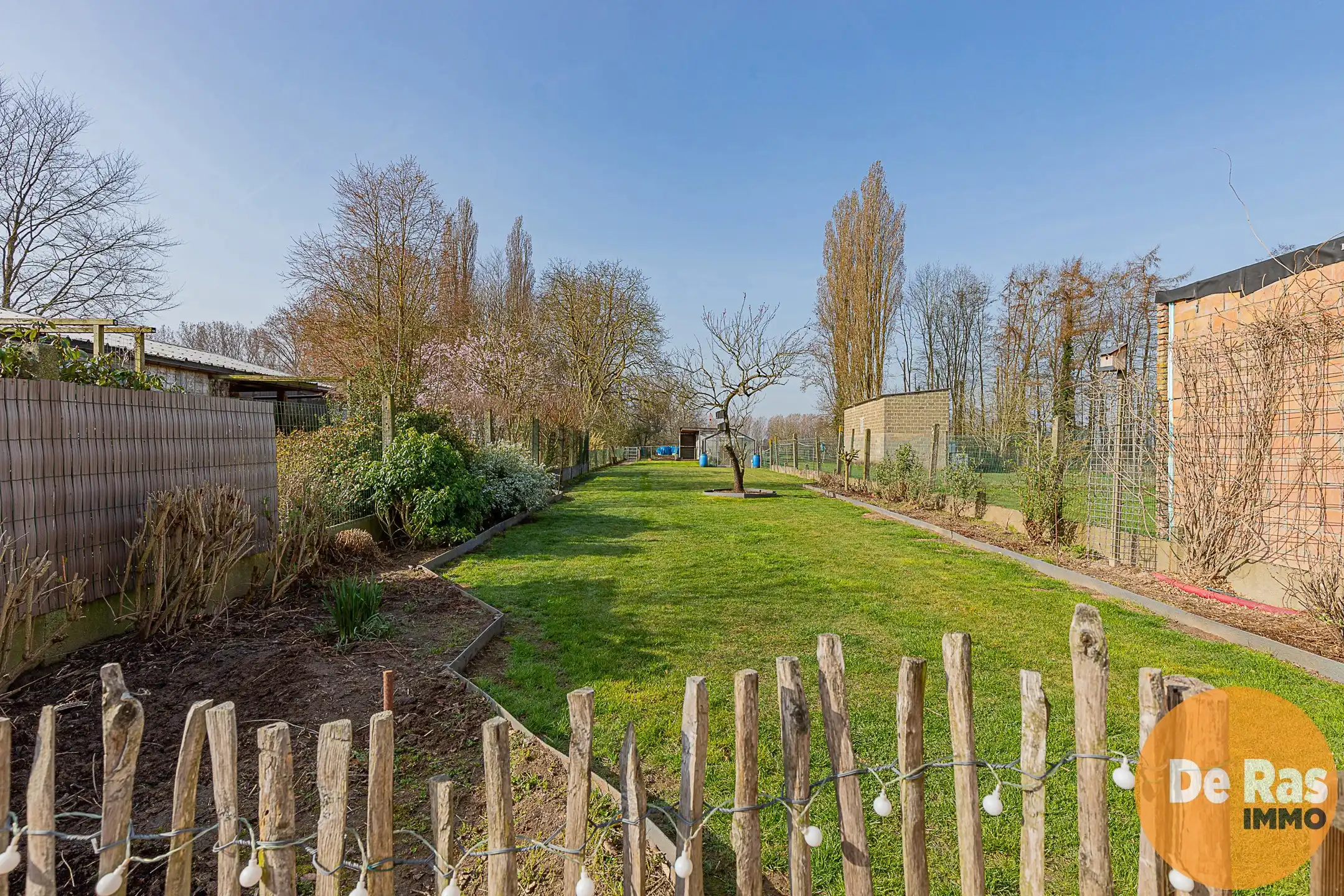HELDERGEM - Gezellige woning met tuin, weide en stallen foto 2