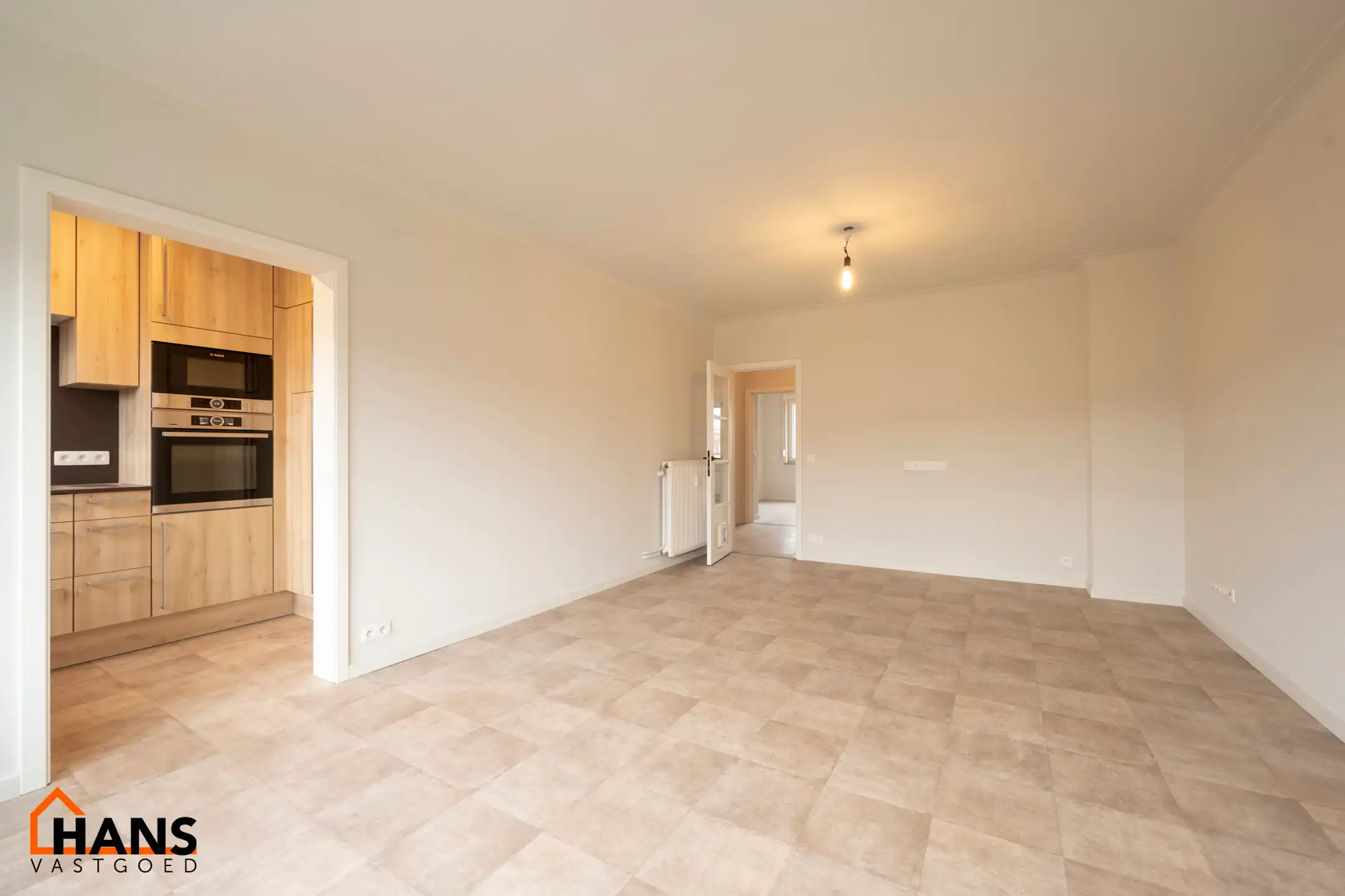 Gerenoveerd appartement  foto {{pictureIndex}}