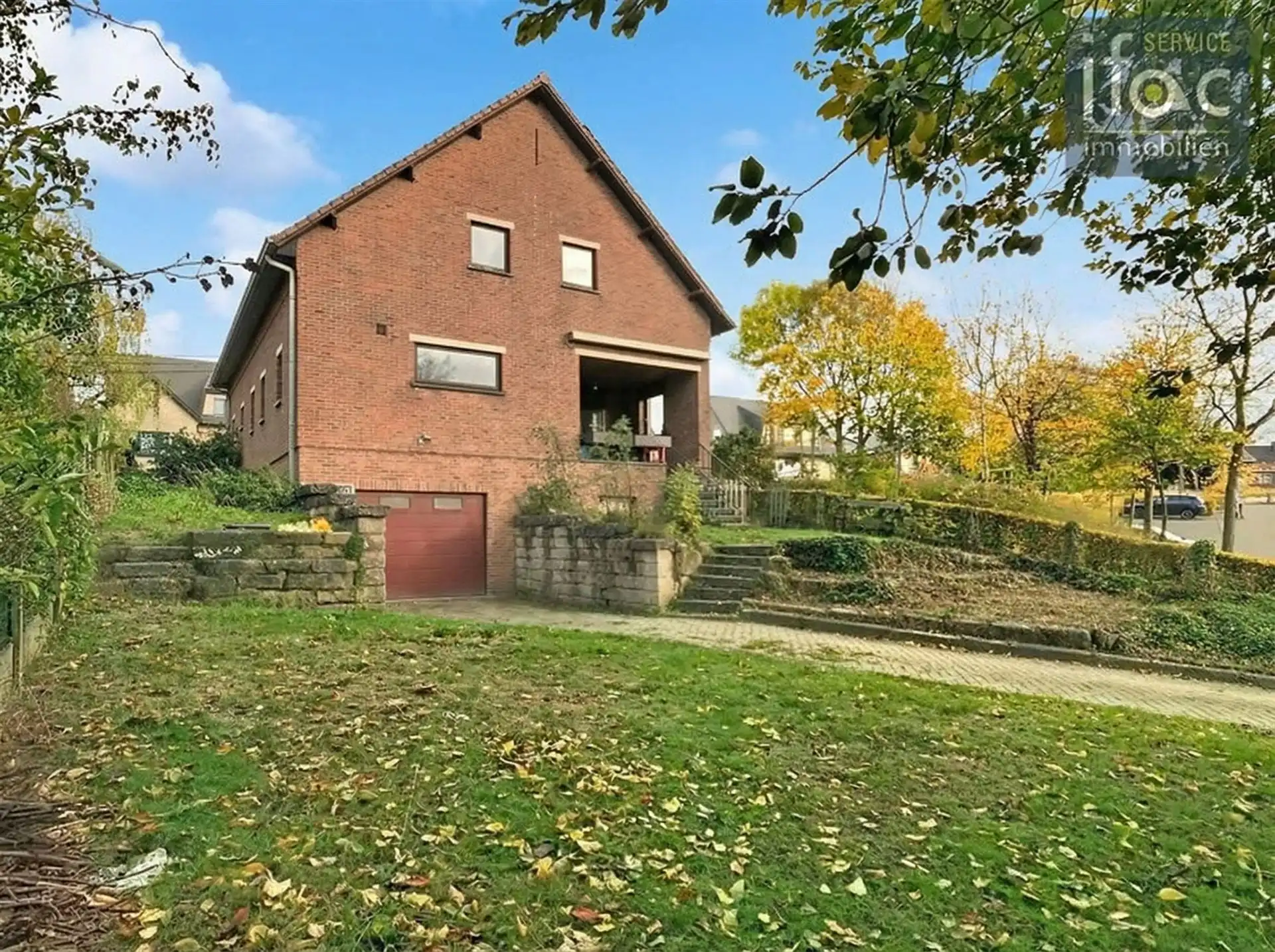 Huis met 4 slpks, 2 badk., tuin en garage foto 26