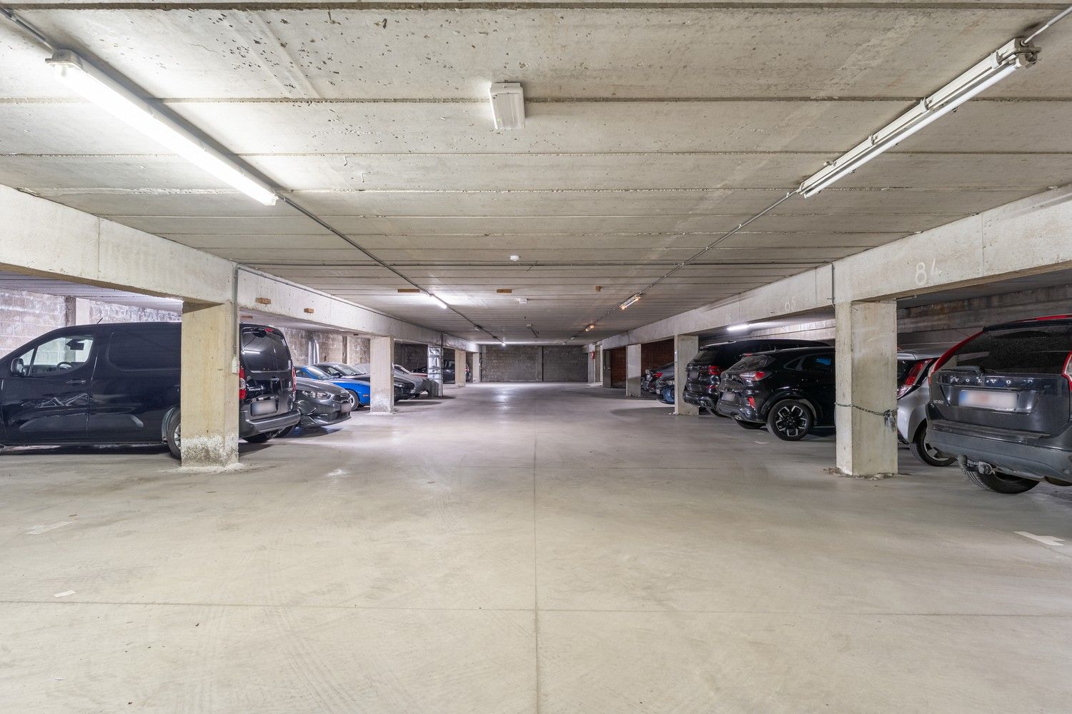 56 staanplaatsen te koop met gunstig rendement! foto 3