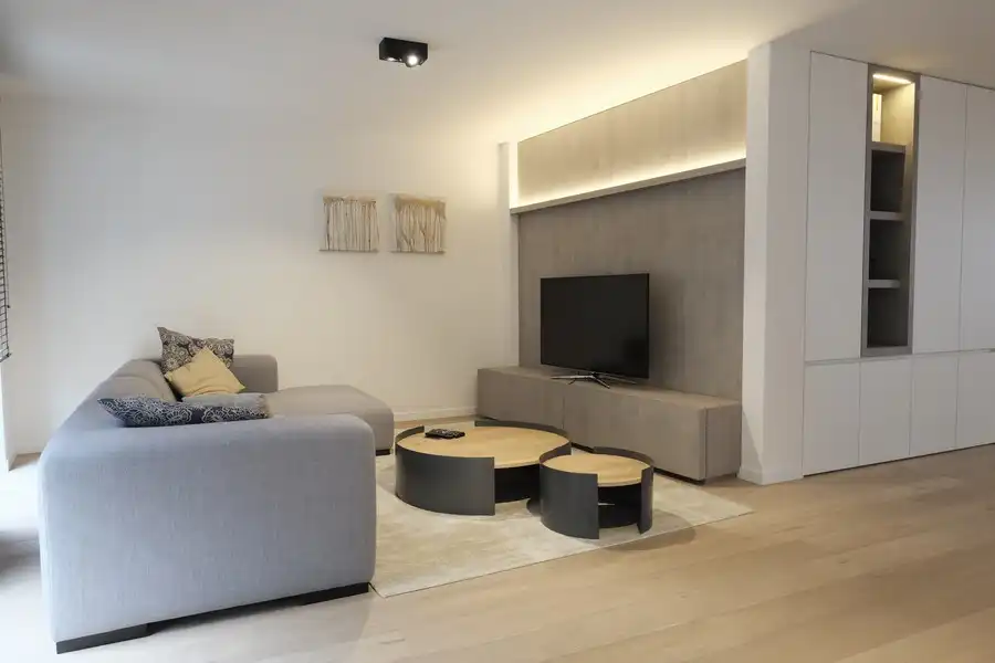 Prachtig gemeubeld luxeappartement met twee slaapkamers gelegen in dé winkelstraat van Hasselt foto 4