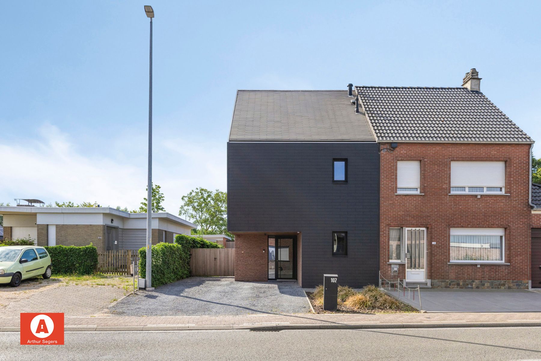 Halfopen BEN-woning met zonnige tuin en 4 slaapkamers foto 2