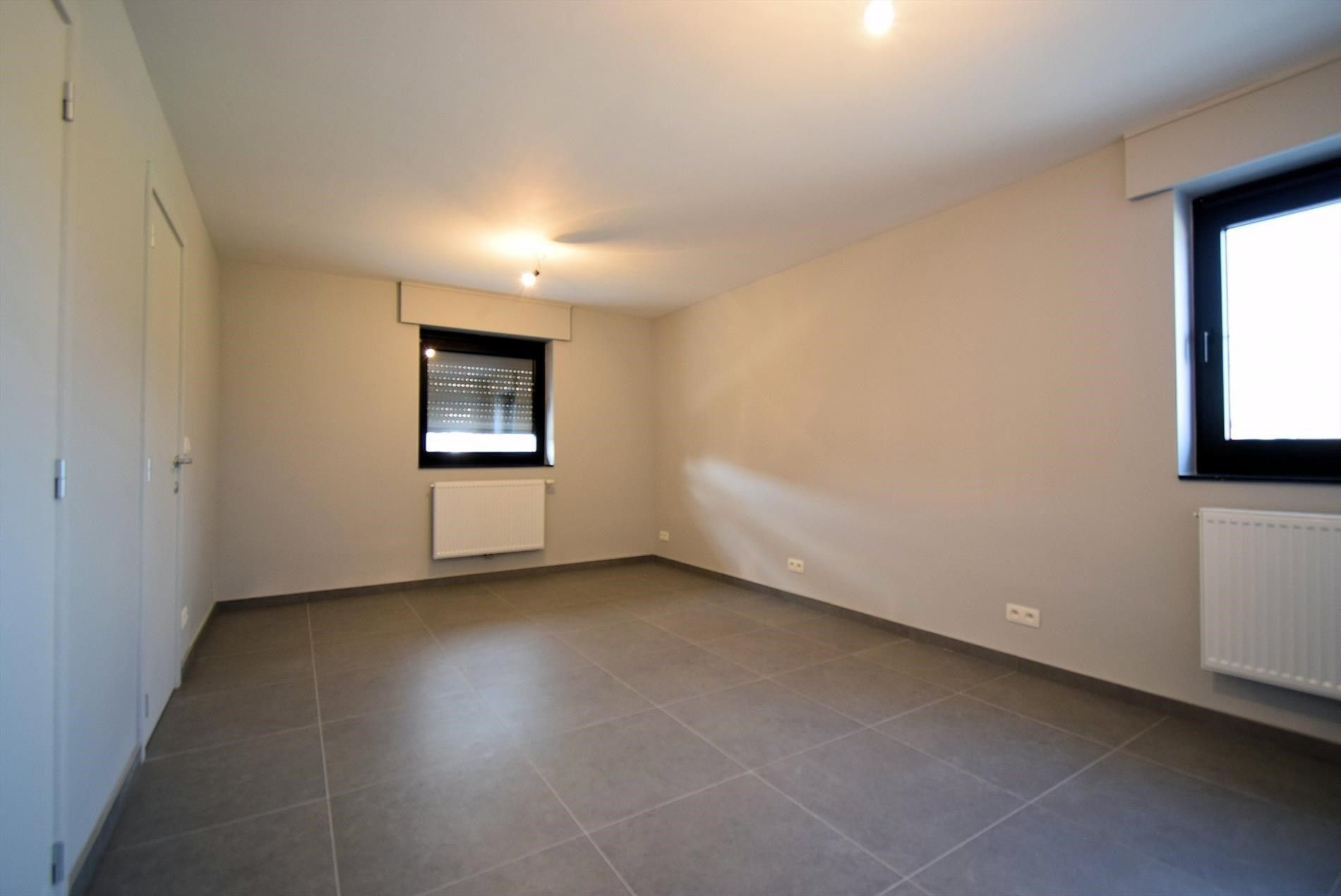 VOLLEDIG INSTAPKLARE NIEUWBOUWWONING MET ZONNEPANNELEN foto 14