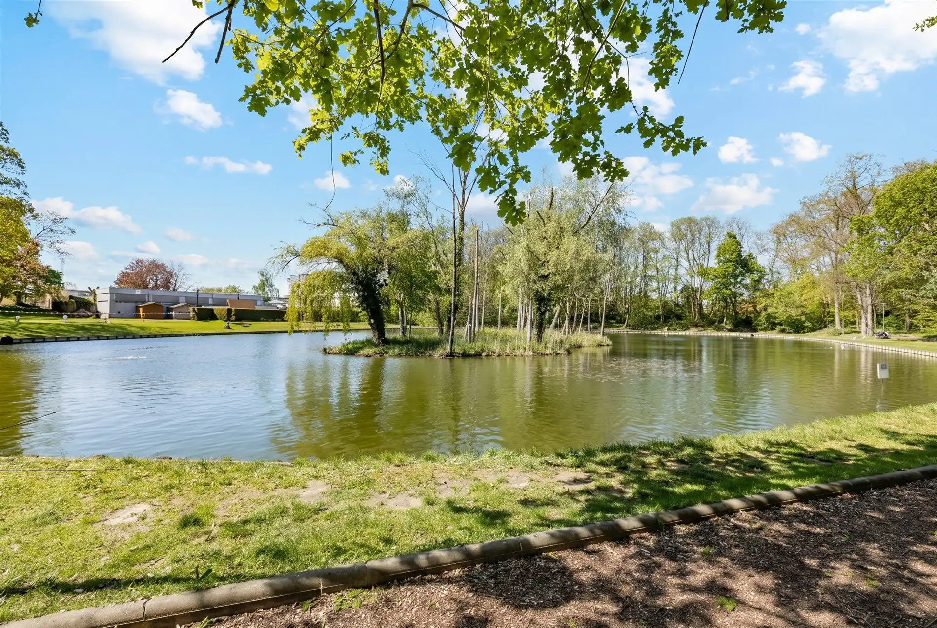 Energiezuinige gezinswoning met mooie tuin foto 20