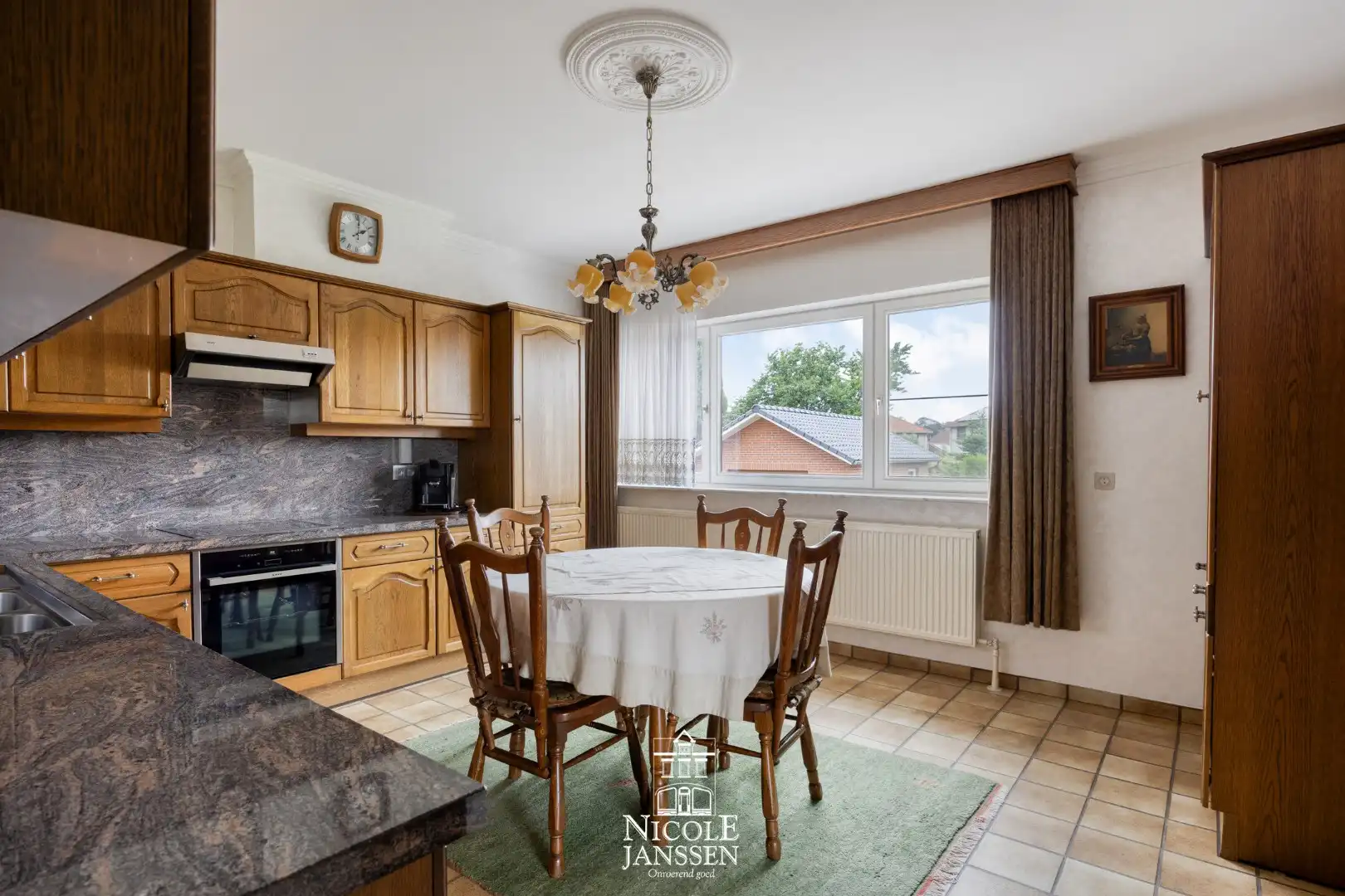 Woning met tuin (te verkavelen tot bouwgrond) foto 8