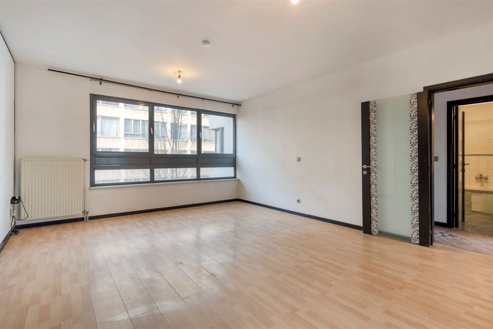 Perfect gelegen op te frissen 1 slpk appt! foto 5