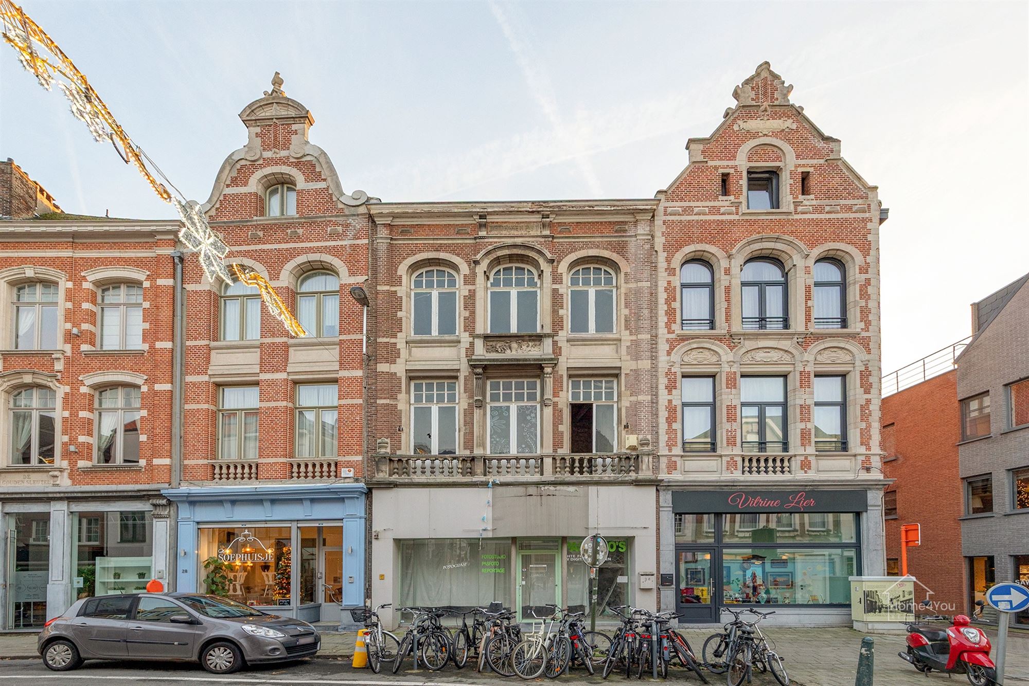 OPBRENGSTEIGENDOM MET RENOVATIEPOTENTIEEL IN HARTJE LIER foto {{pictureIndex}}