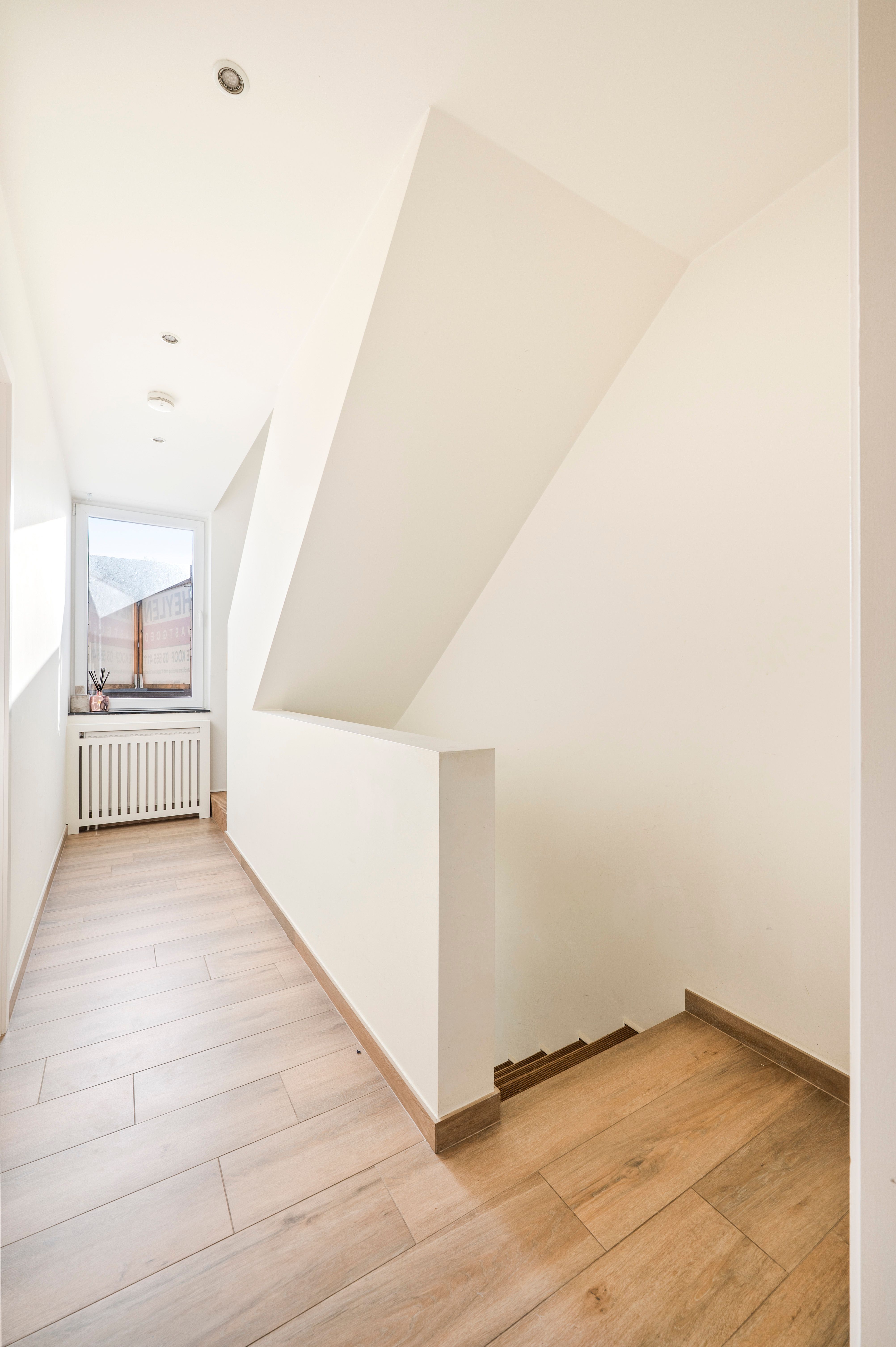 Moderne gezinswoning met gezellige stadstuin op de Lage Kaart te Brasschaat! foto 17