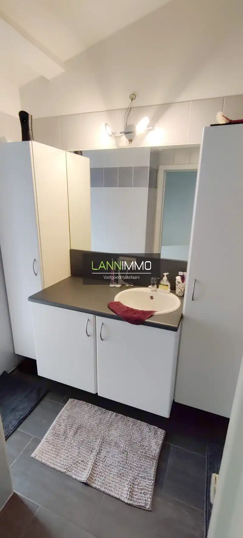 Goed onderhouden starterswoning met 3 slaapkamers foto 13