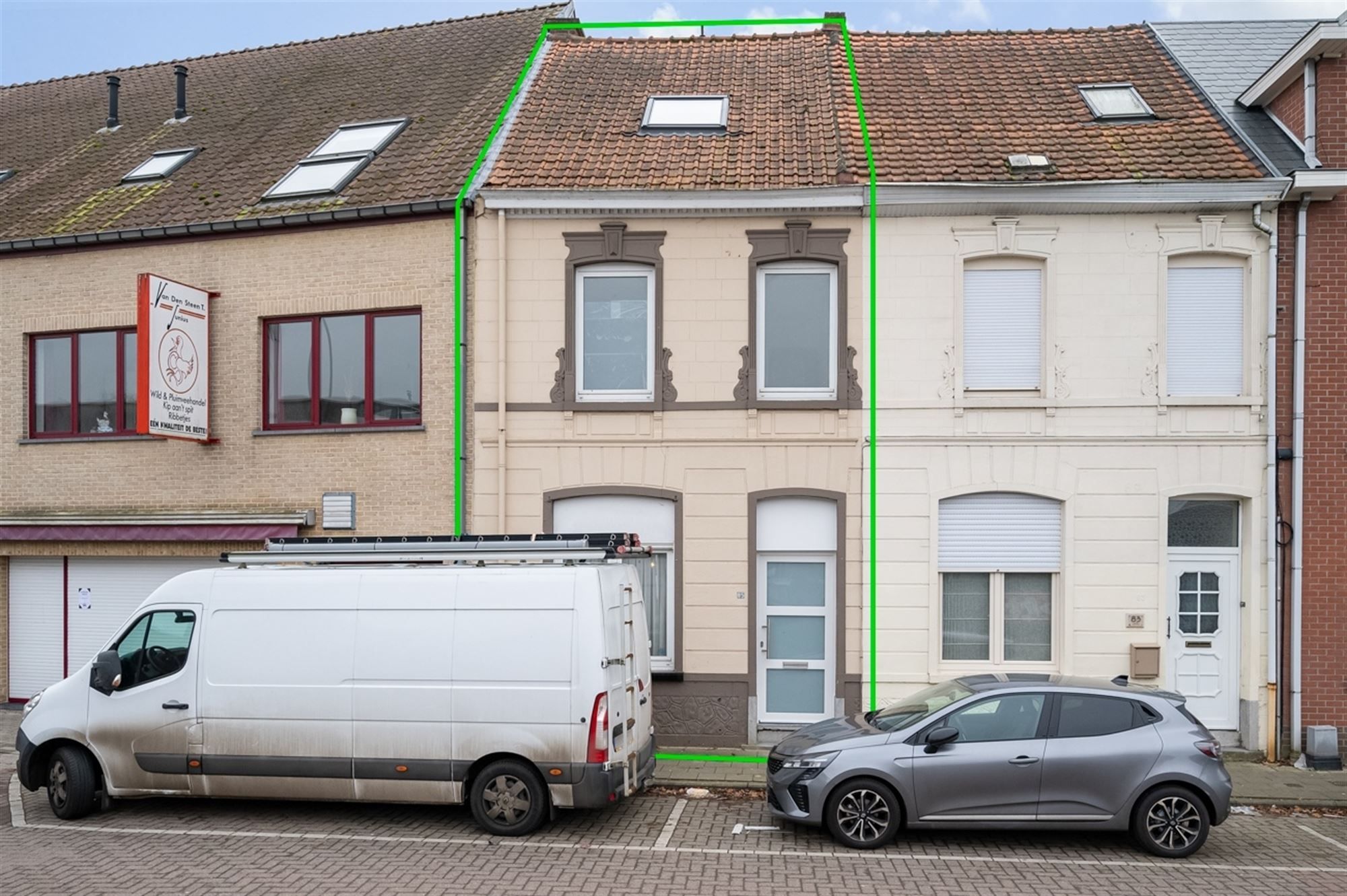 Gerenoveerde woning met drie slaapkamers en tuin foto 14