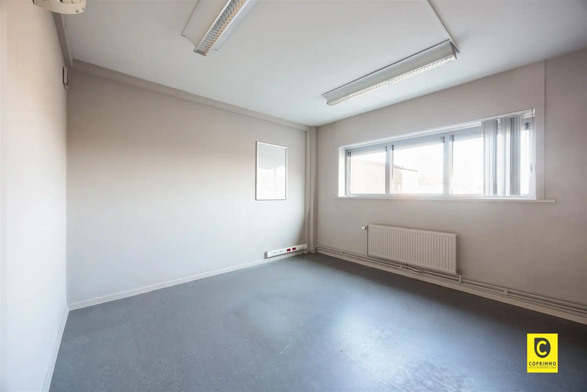 Handelspand in centrum van Niel  foto 4