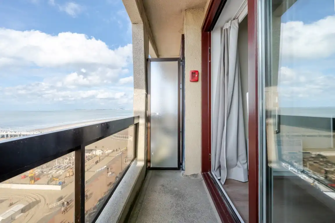 Volledig vernieuwd app met zeezicht – klasse, rust en comfort aan de kust foto 4