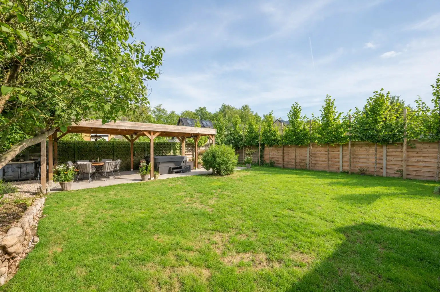 Instapklare gezinswoning met gezellige tuin op leuke ligging! foto 13