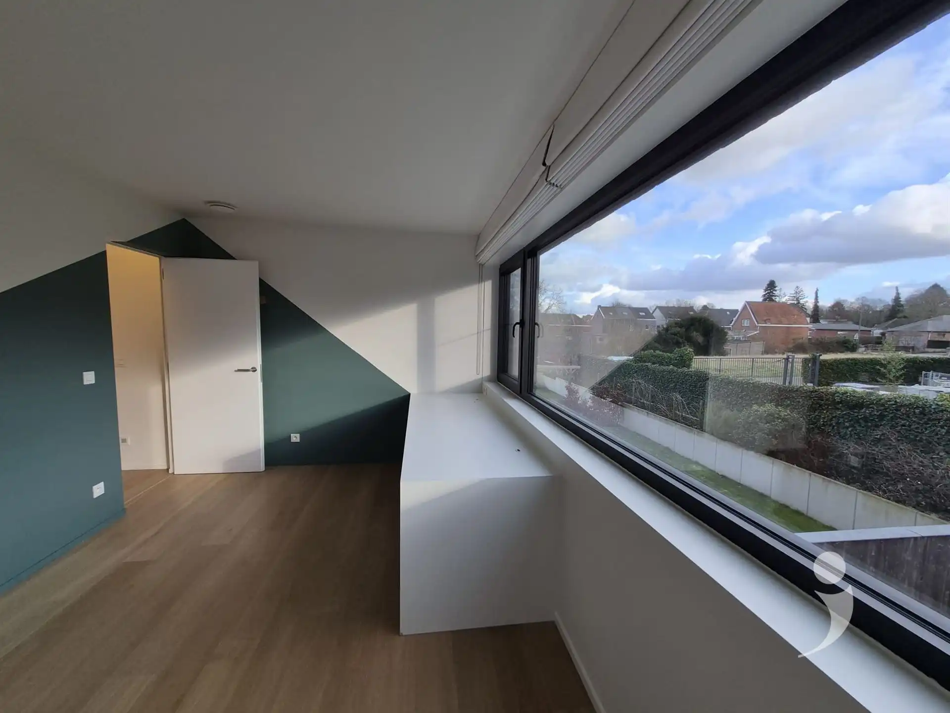 ééngezinswoning in een rustige wijk foto 15