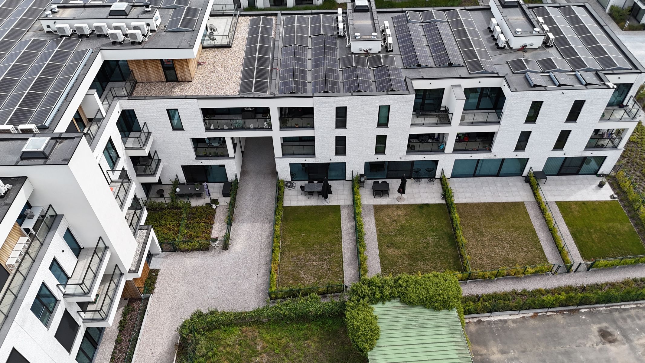 Gelijkvloers nieuwbouwapp. met 2 slpk., tuin & staanplaats foto 14