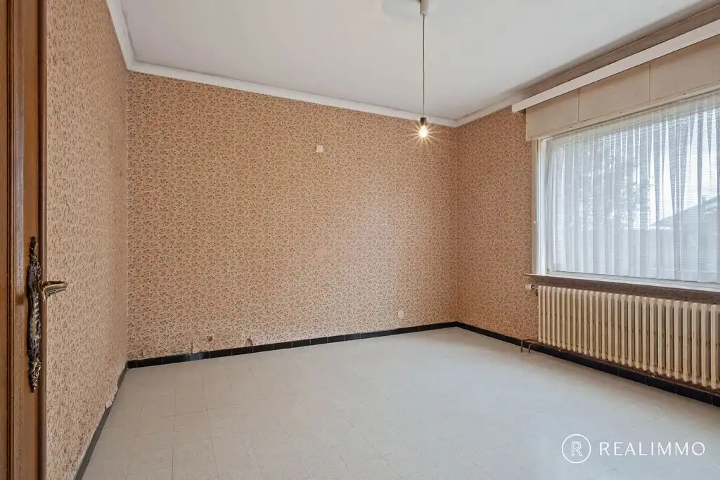 Te renoveren alleenstaande woning met tal van troeven! foto 7