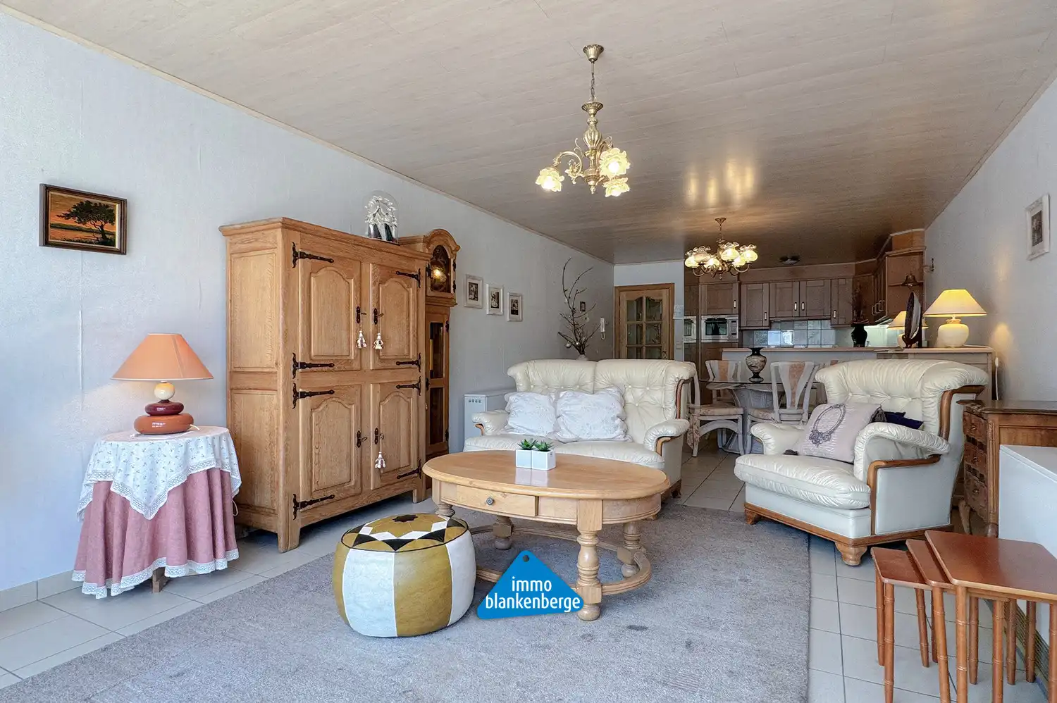 Gelijkvloers Appartement met Twee Slaapkamers foto 4