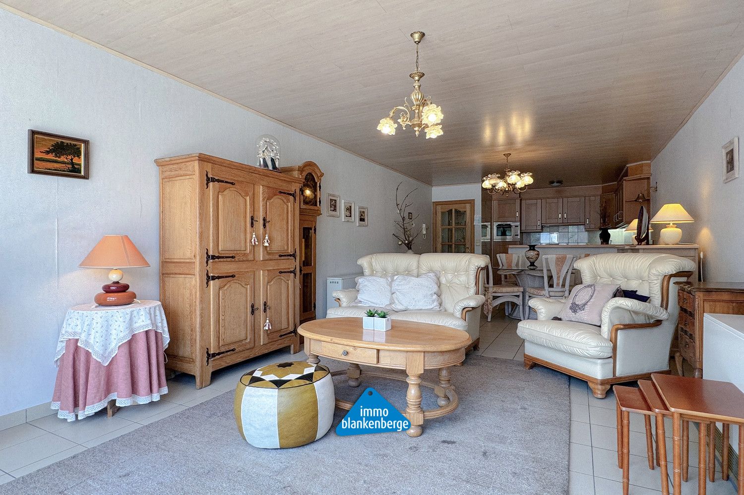 Gelijkvloers Appartement met Twee Slaapkamers foto 4
