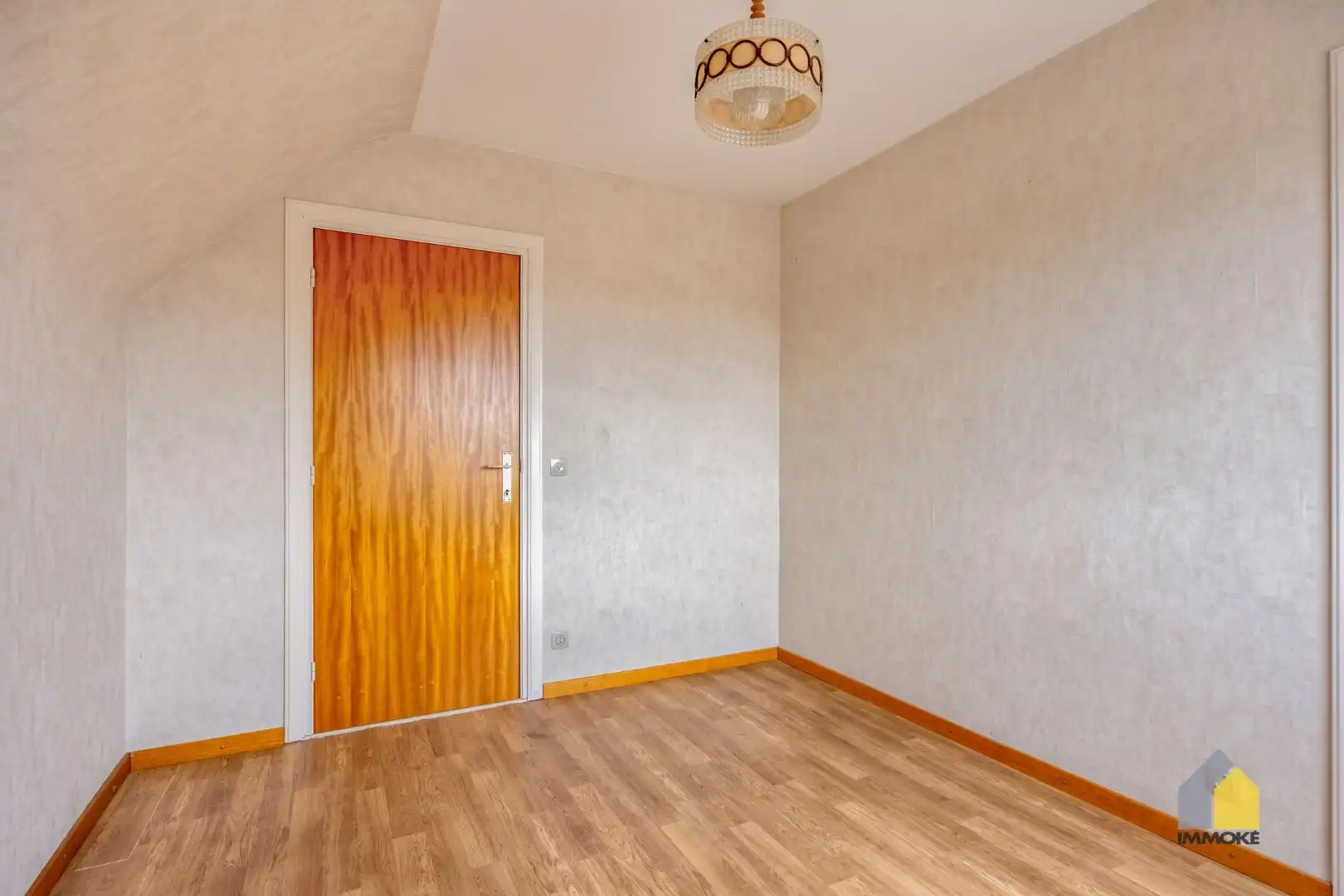 Neeroeteren: Op te frissen, vrijstaande woning op 8 a 53 ca met 5 slpks. foto 23