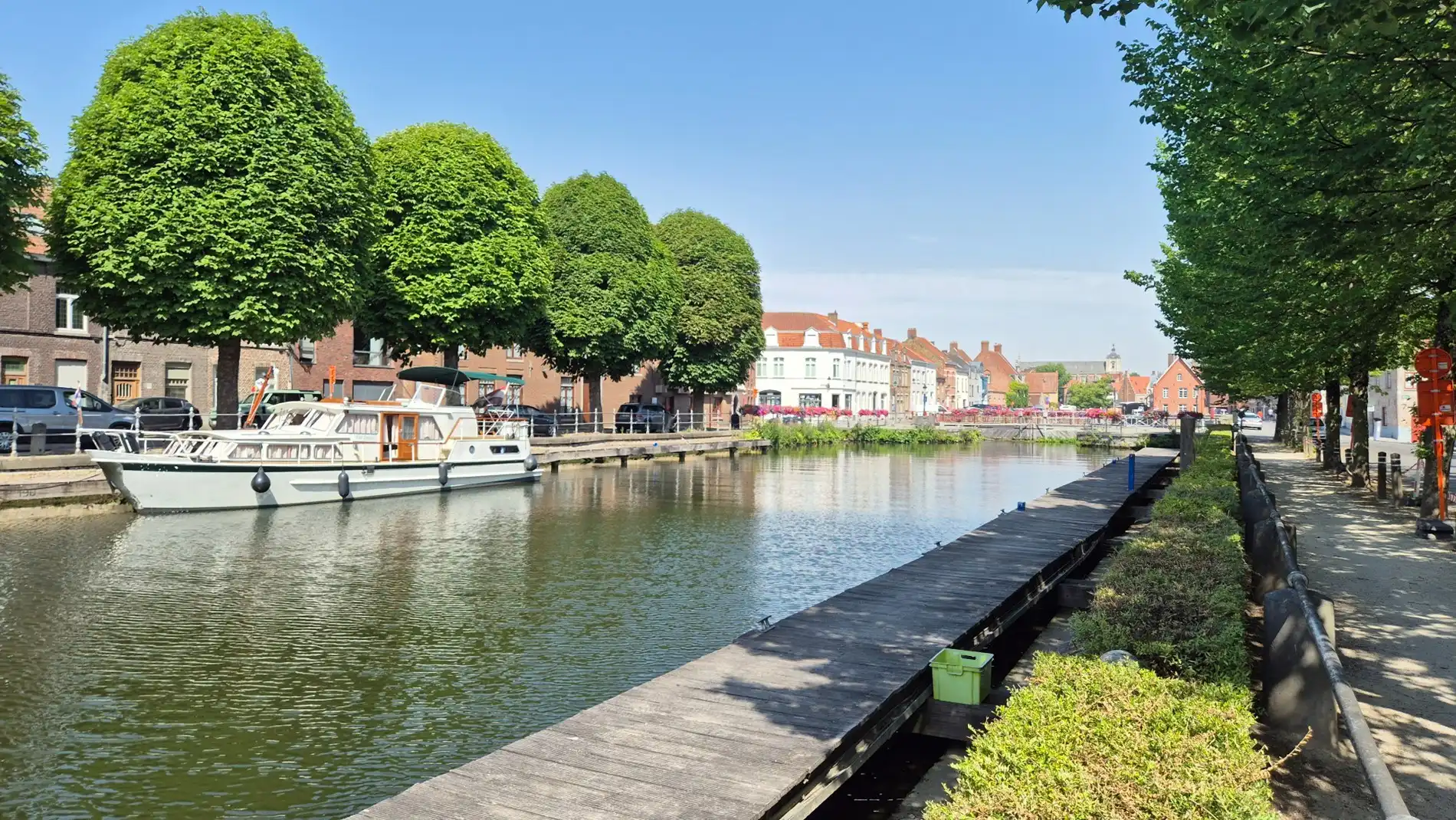 Brugge: te vernieuwen woning met garage foto 6