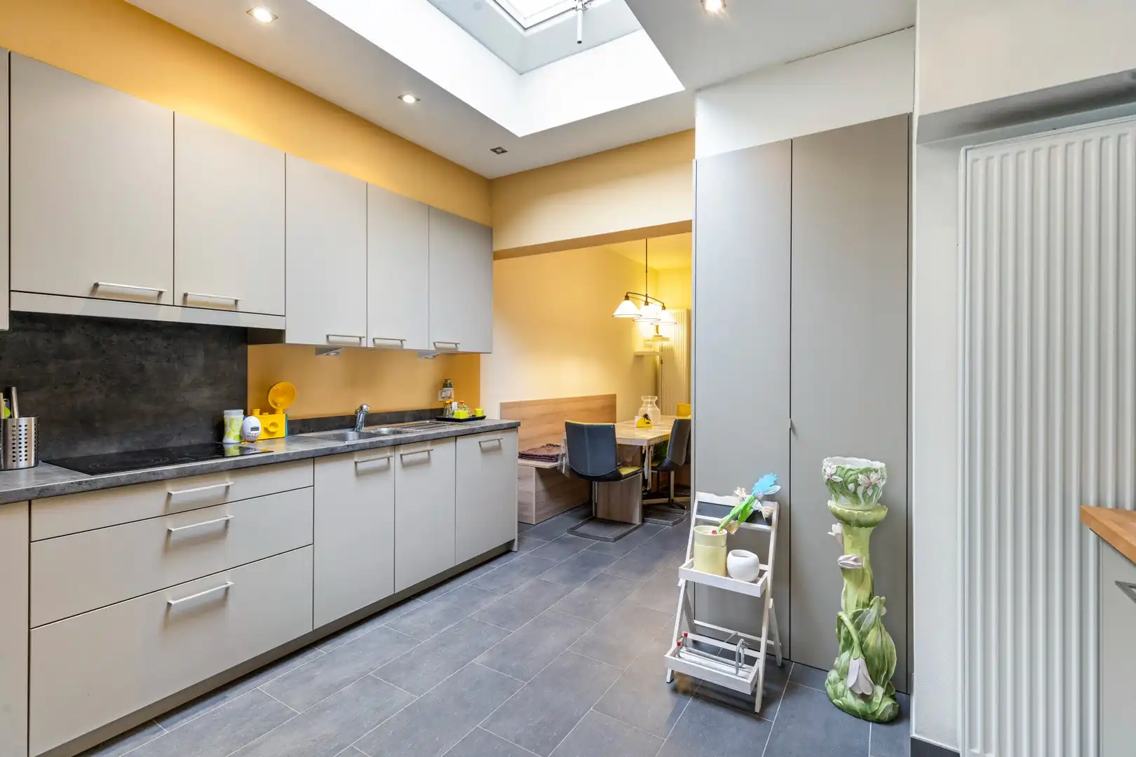 Gerenoveerde woning nabij strand en haven te Blankenberge foto 3