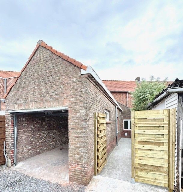 GERENOVEERDE WONING MET 3 SLPKS, TERRAS EN PARKING foto 26