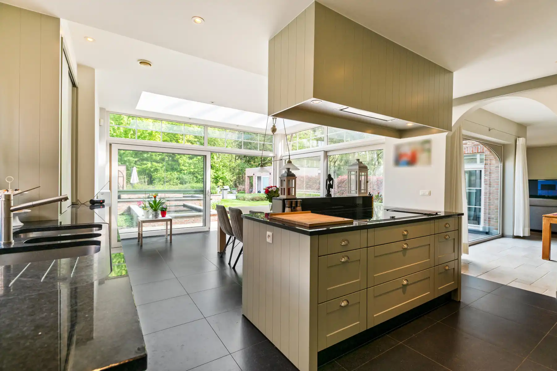 Ruime villa 570 m² met zwembad op 1575 m²  foto 9