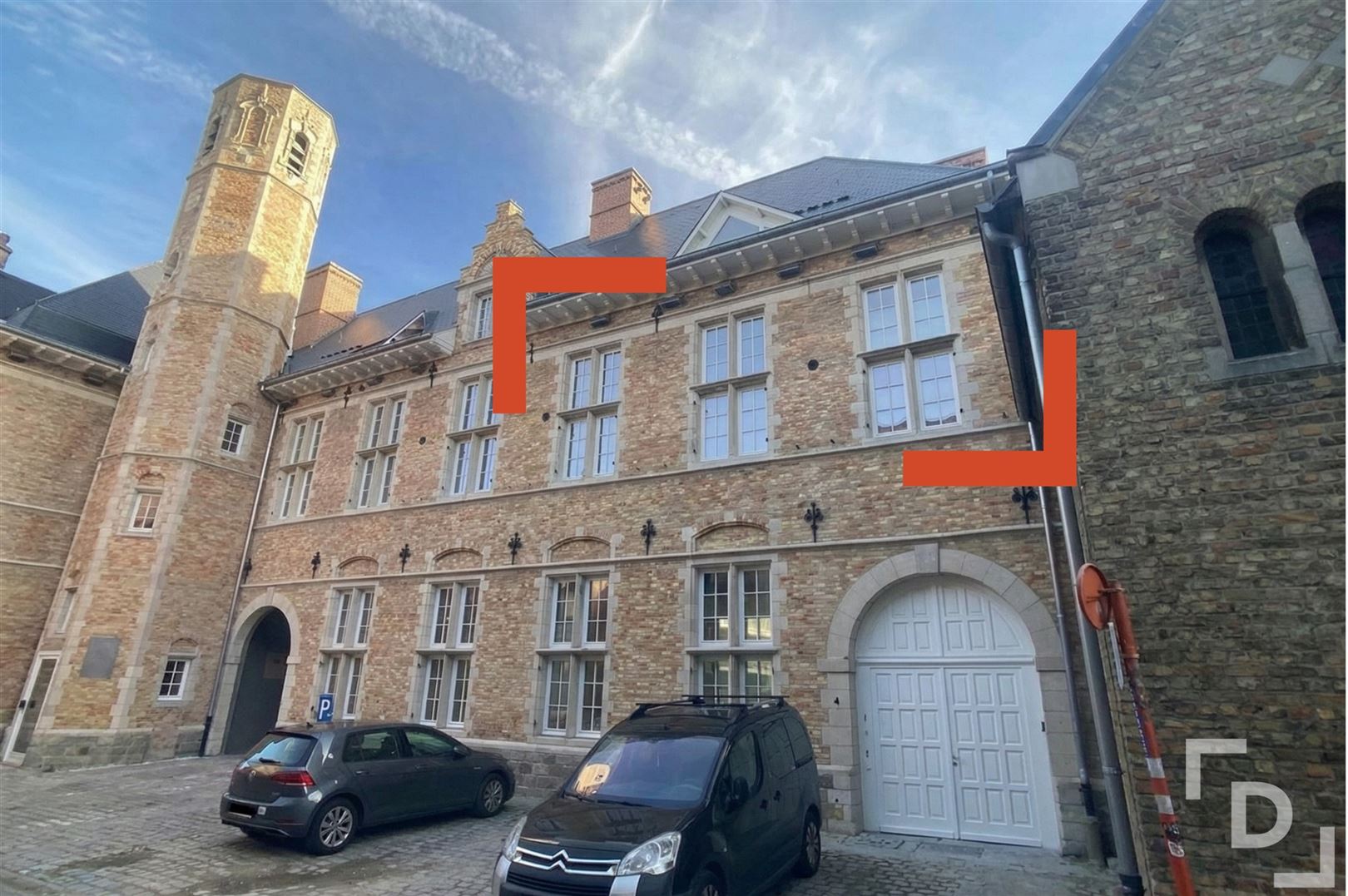 Nieuwbouwappartement in hartje Ieper foto {{pictureIndex}}