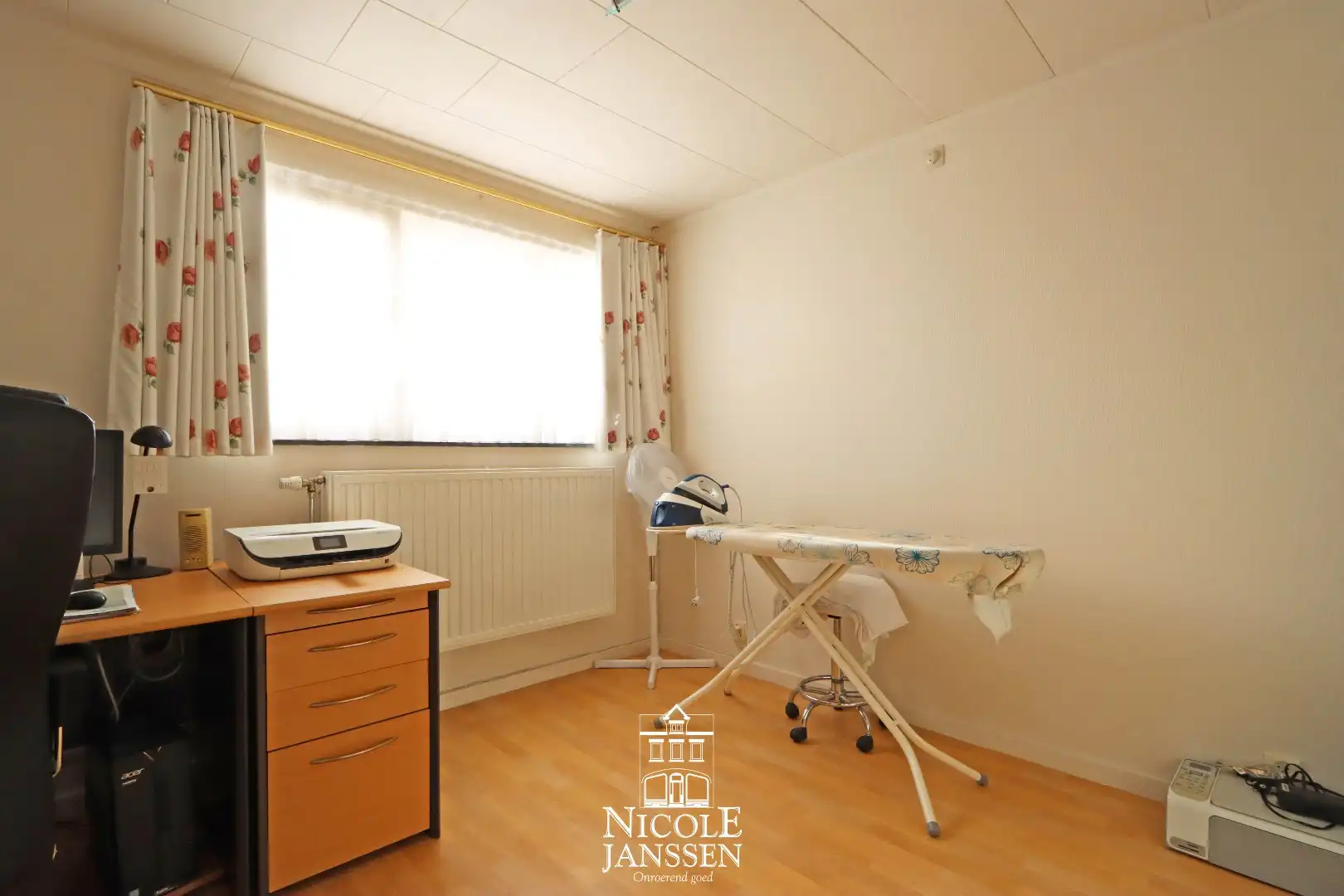 Halfopen gezinswoning met 4 slaapkamers, garage en tuintje foto 22